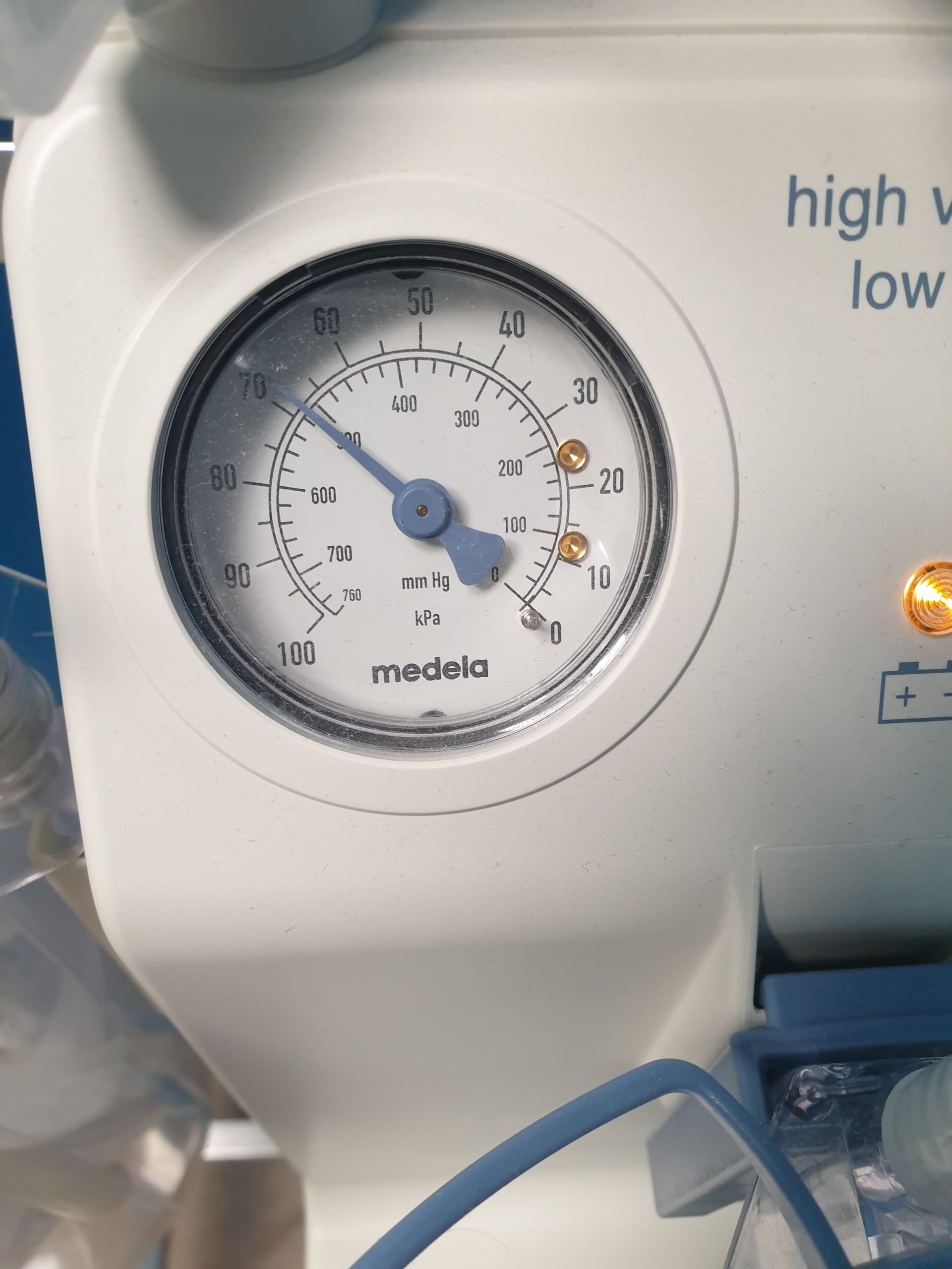 MEDELA VARIO 18 AC-DC Tragbare Absaugpumpe Absauger auf fahrbarem Gestell — image 1 of 4