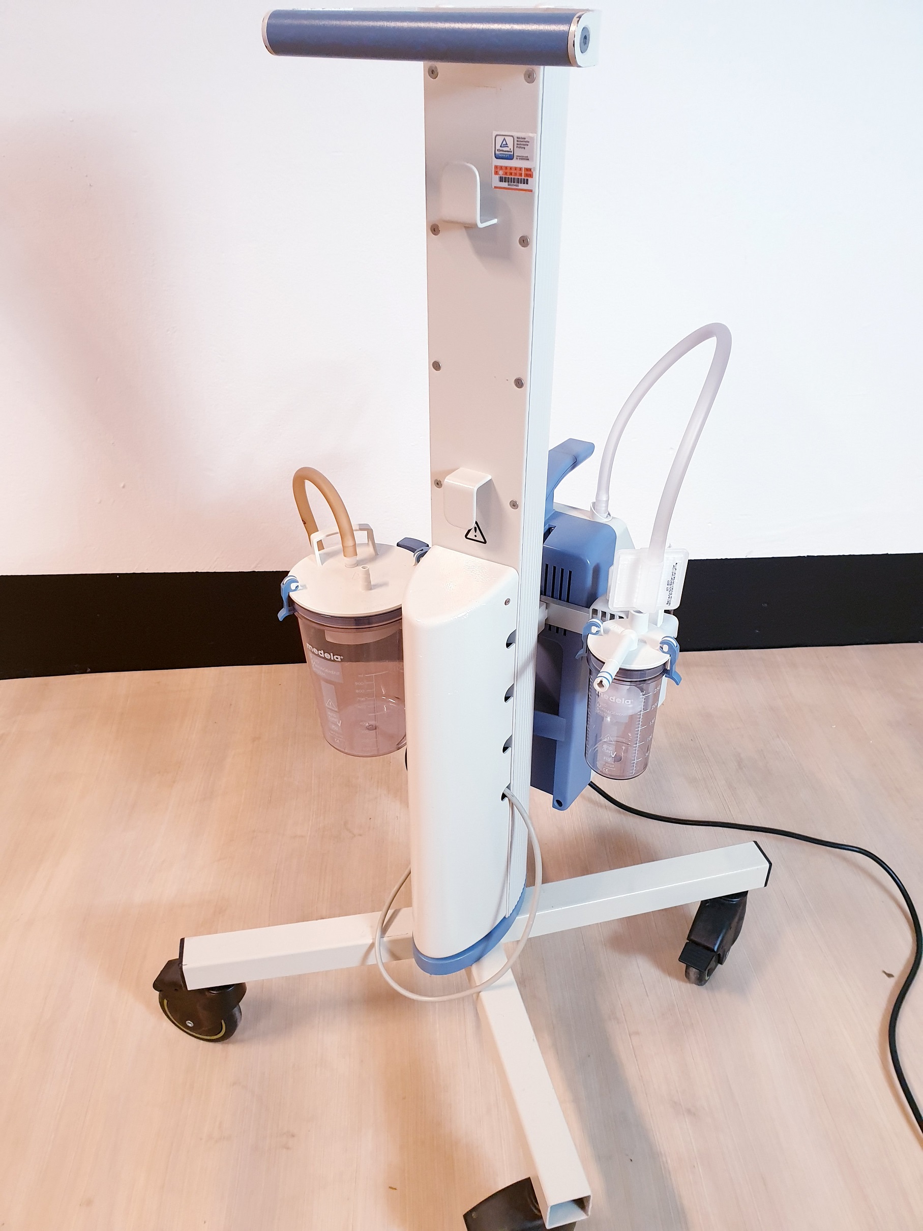 Medela Vario 8 Suction Pump Absaugpumpe Sekretsauger auf fahrbarem Gestell thumbnail 6
