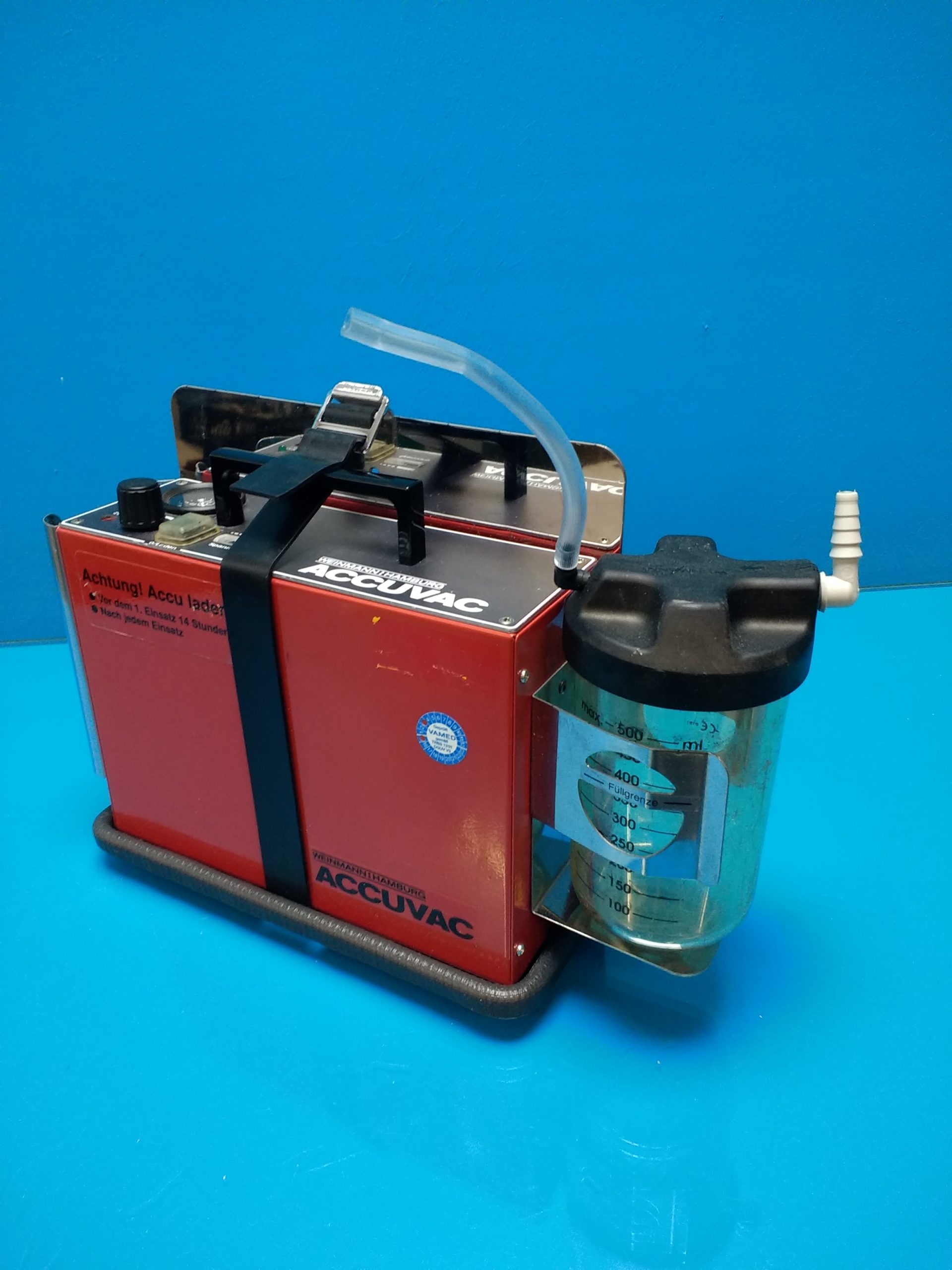 Weinmann Accuvac Rescue Absaugpumpe — image 1 of 4