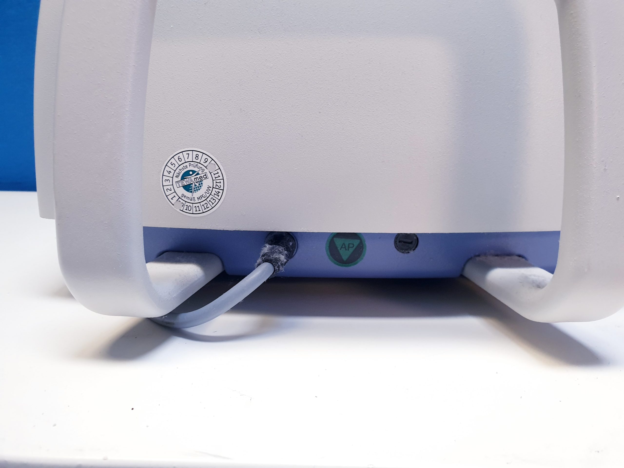Medela Basic 30 Surgical Aspirator Rapid Vacuum Suction Pump mit Behälter thumbnail 5