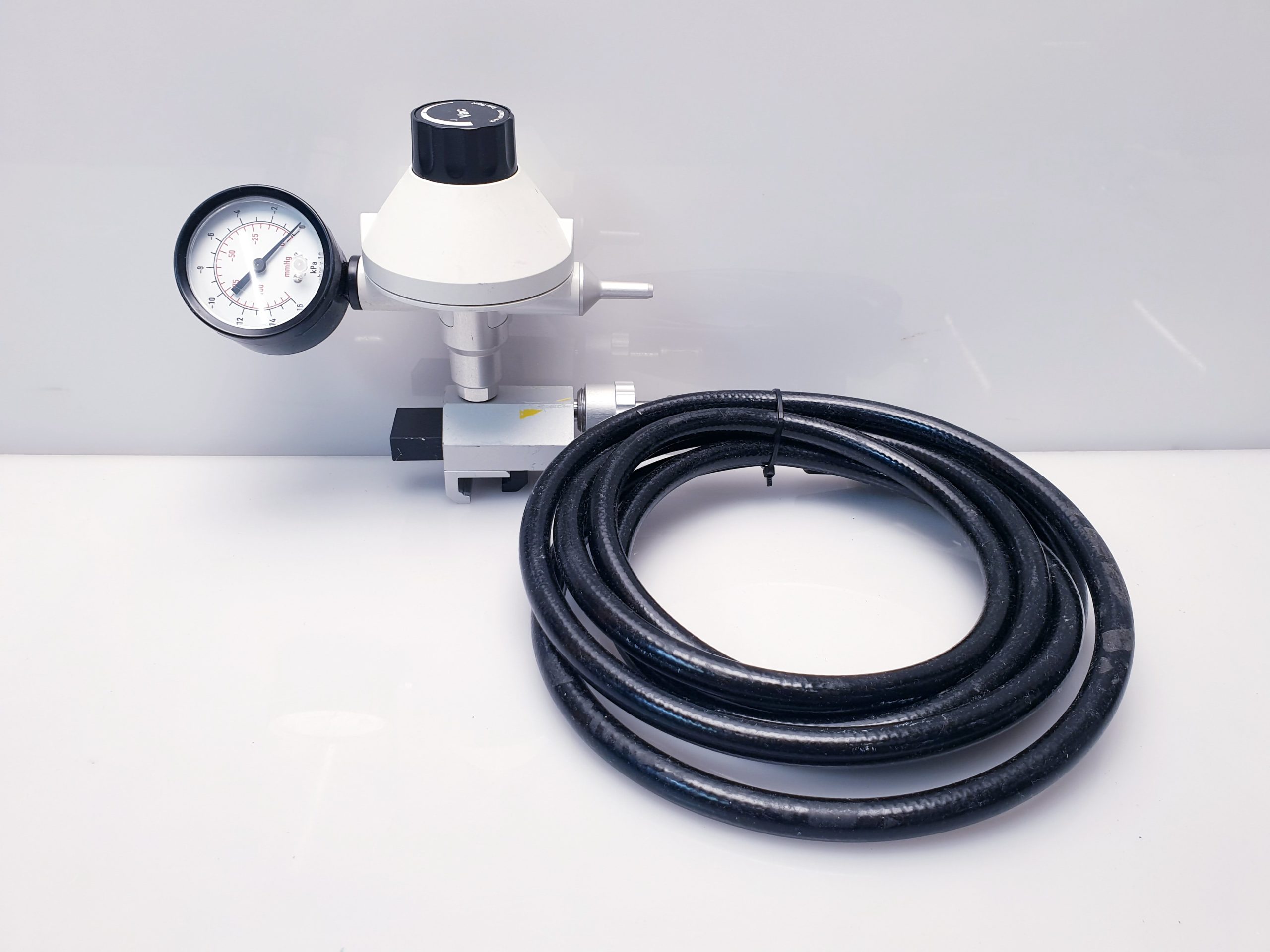 Medela vac low flow Absaugregler mit Manometer thumbnail 2