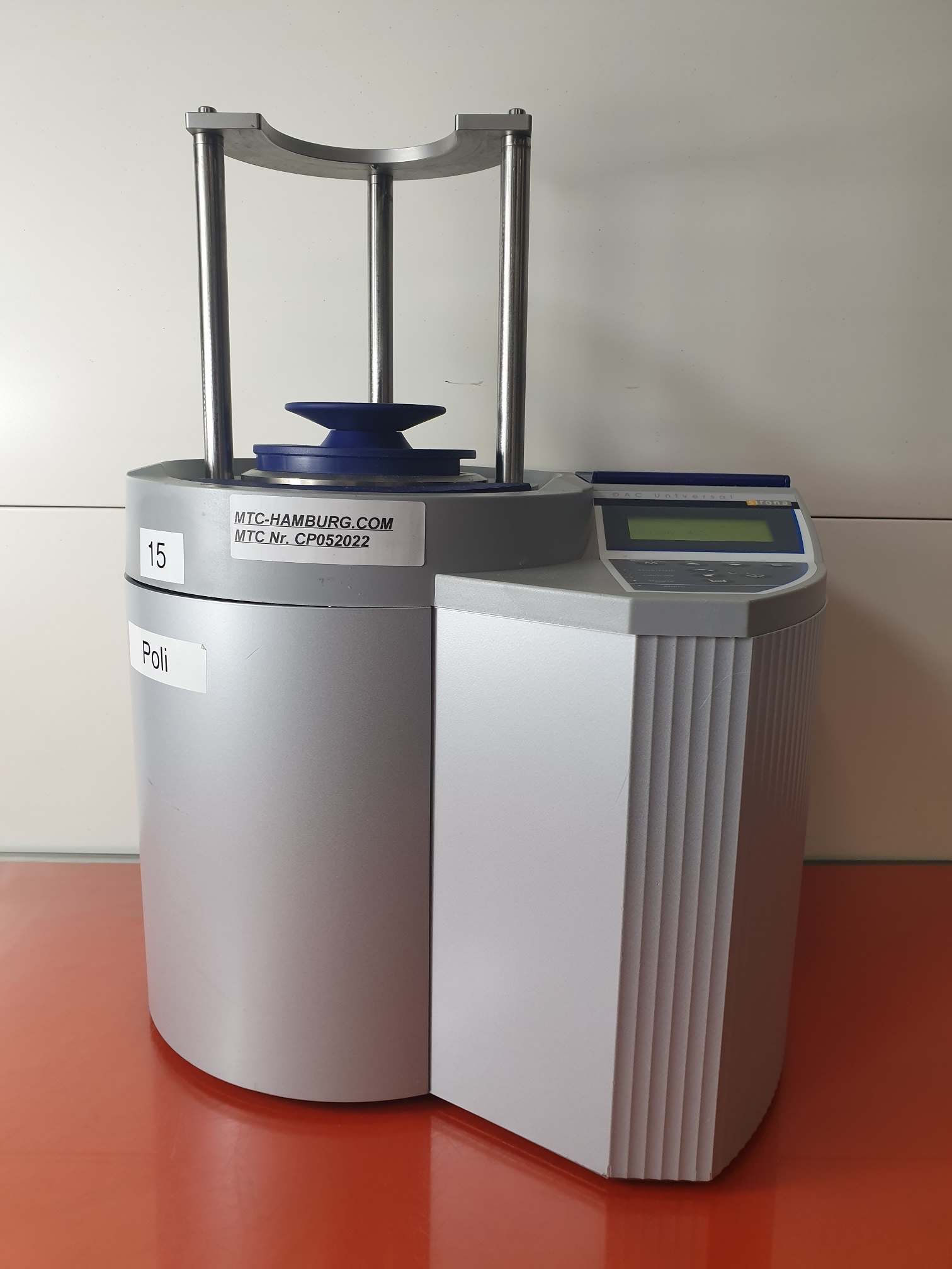 Sirona DAC Universal Sterilisator Instrumentenhygiene Hand & Winkelstücke — image 1 of 8