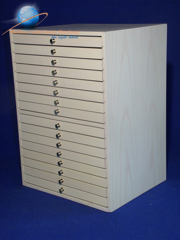 Instrumentenschrank , Schränkchen 31 x 37 x 51 — image 1 of 2
