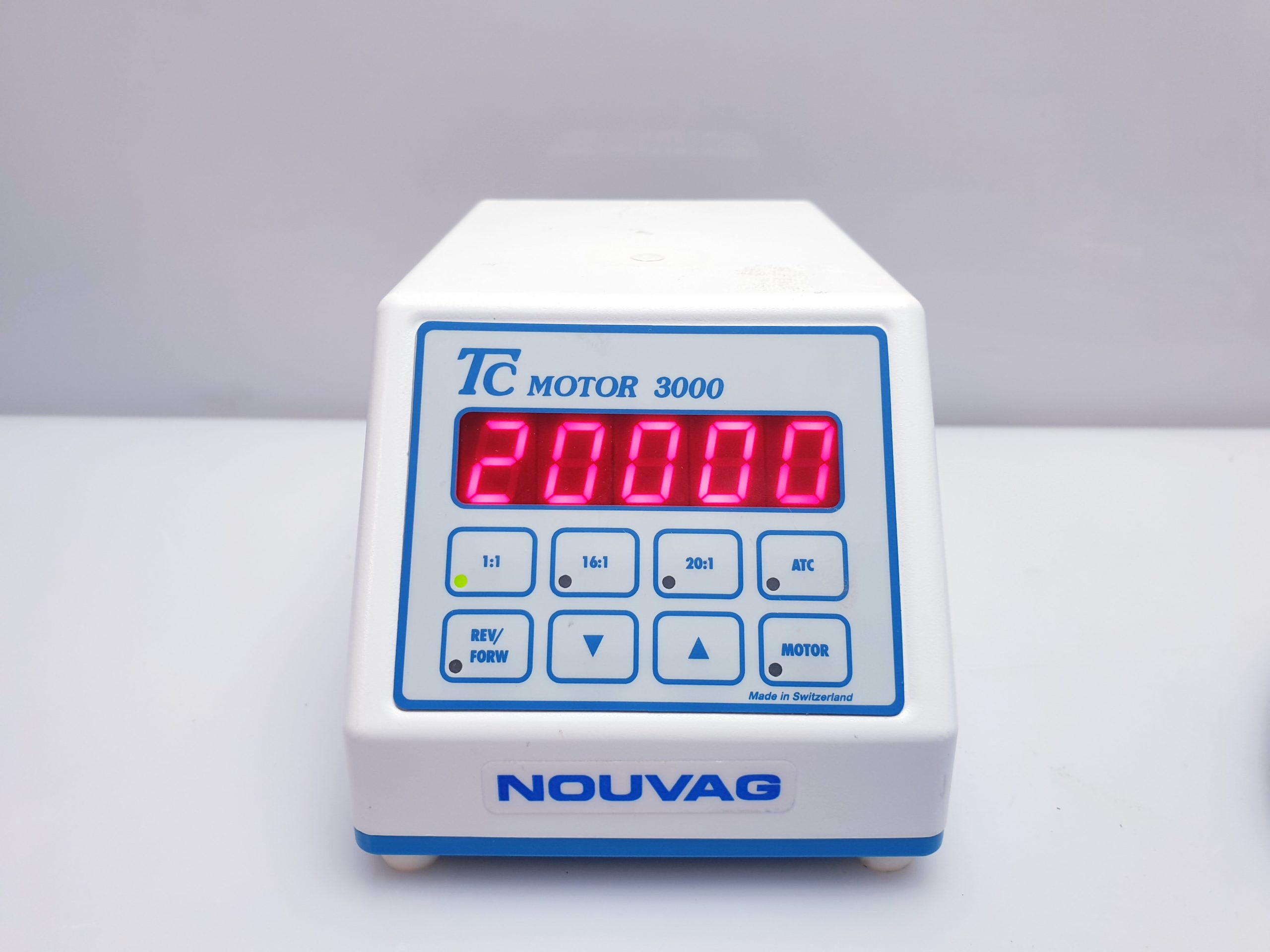 Nouvag TC Motor 3000 mit Fußpedal + Handstück thumbnail 3