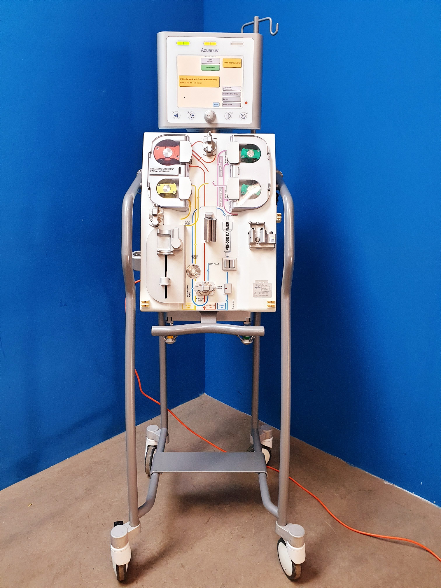 EDWARDS Aquarius Stationary Dialysis Machine thumbnail 2