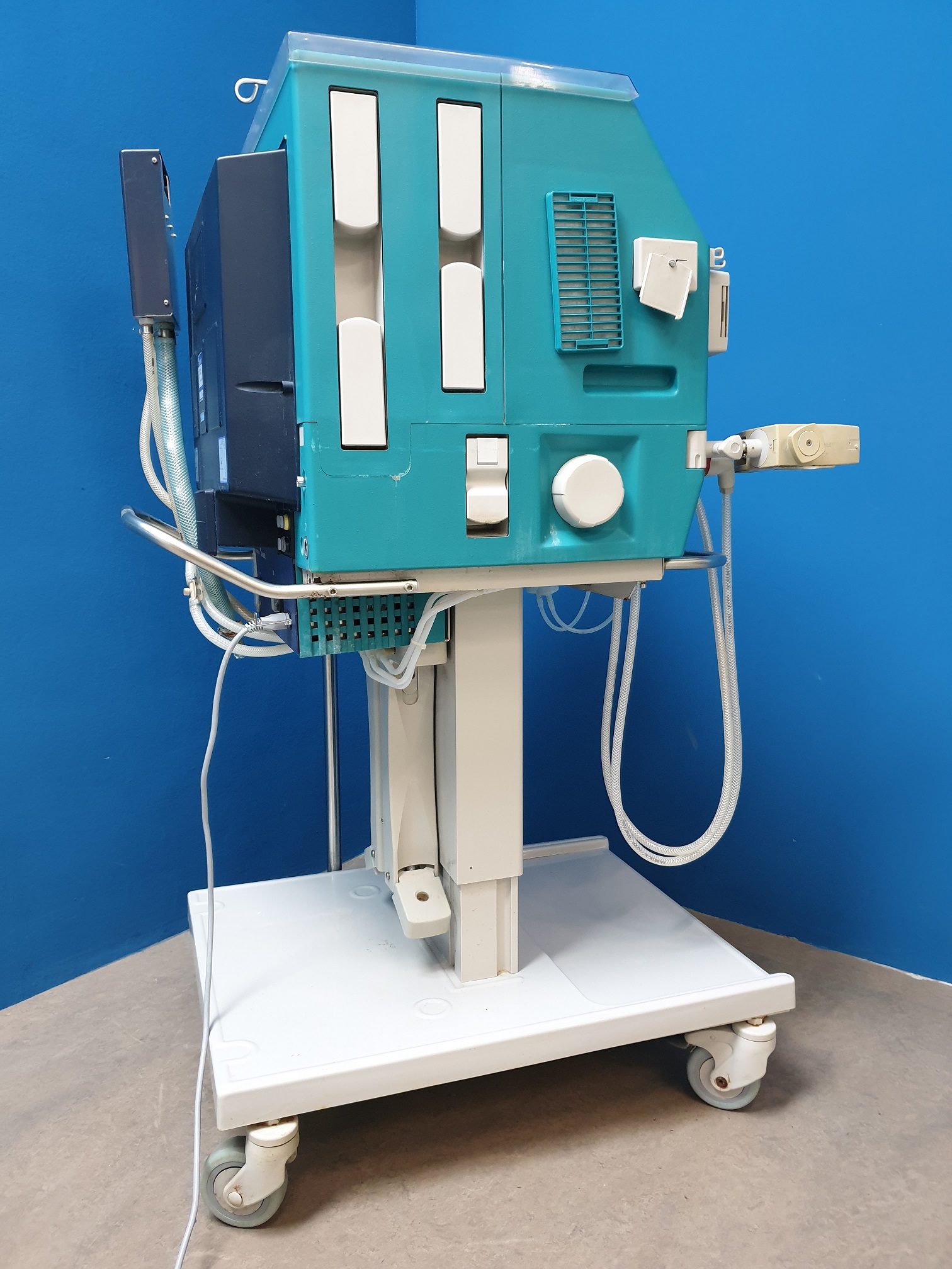 Gambro AK 200 ULTRA S // AK200 ULTRA S // Dialysegerät dialysis machine Hämofiltration Dialysesystem thumbnail 3