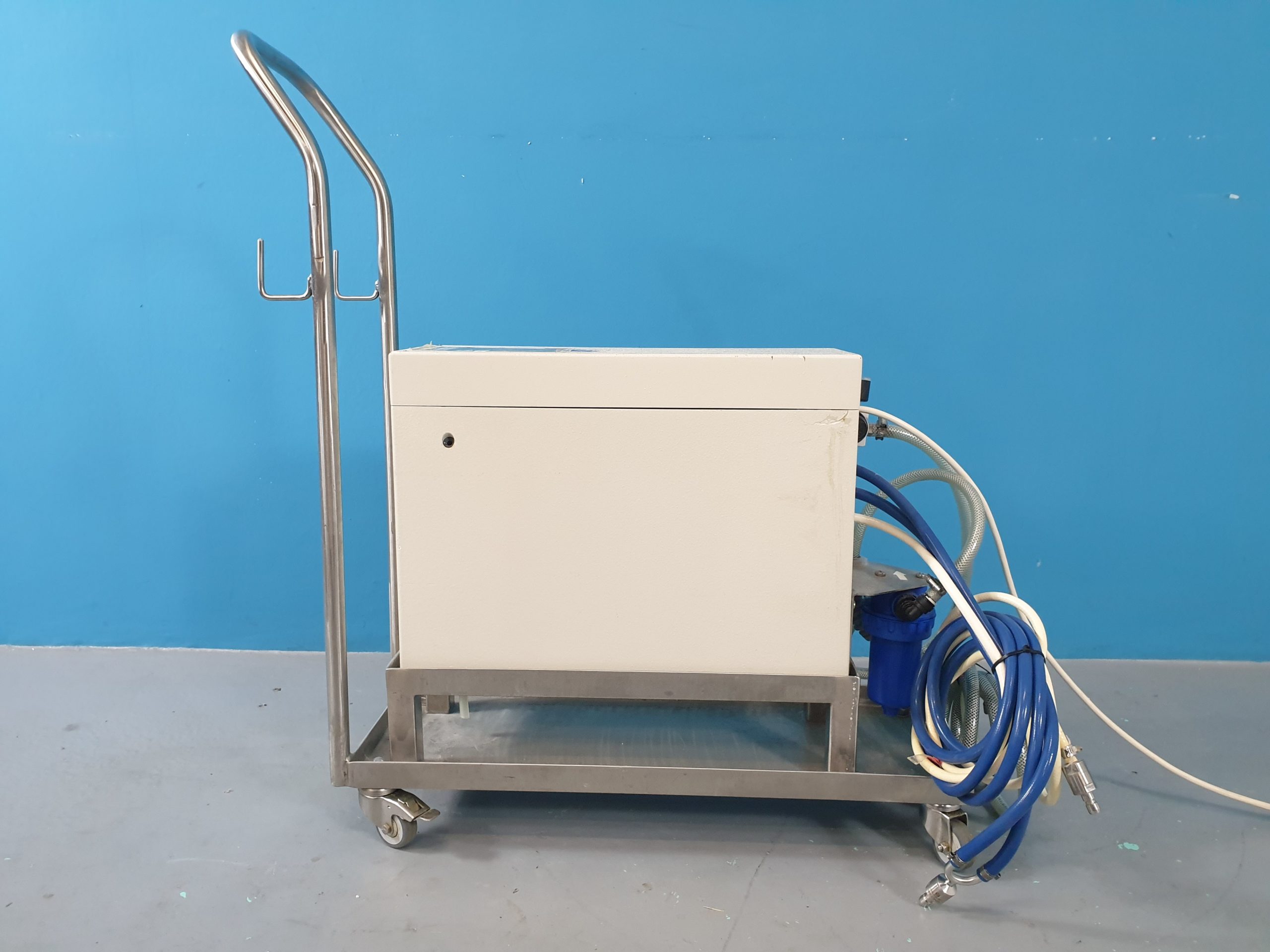 DWA Hämo – RO 3000 // HämoRO 3000 Kleinumkehrosmose-Anlage Osmoseanlage — image 1 of 5