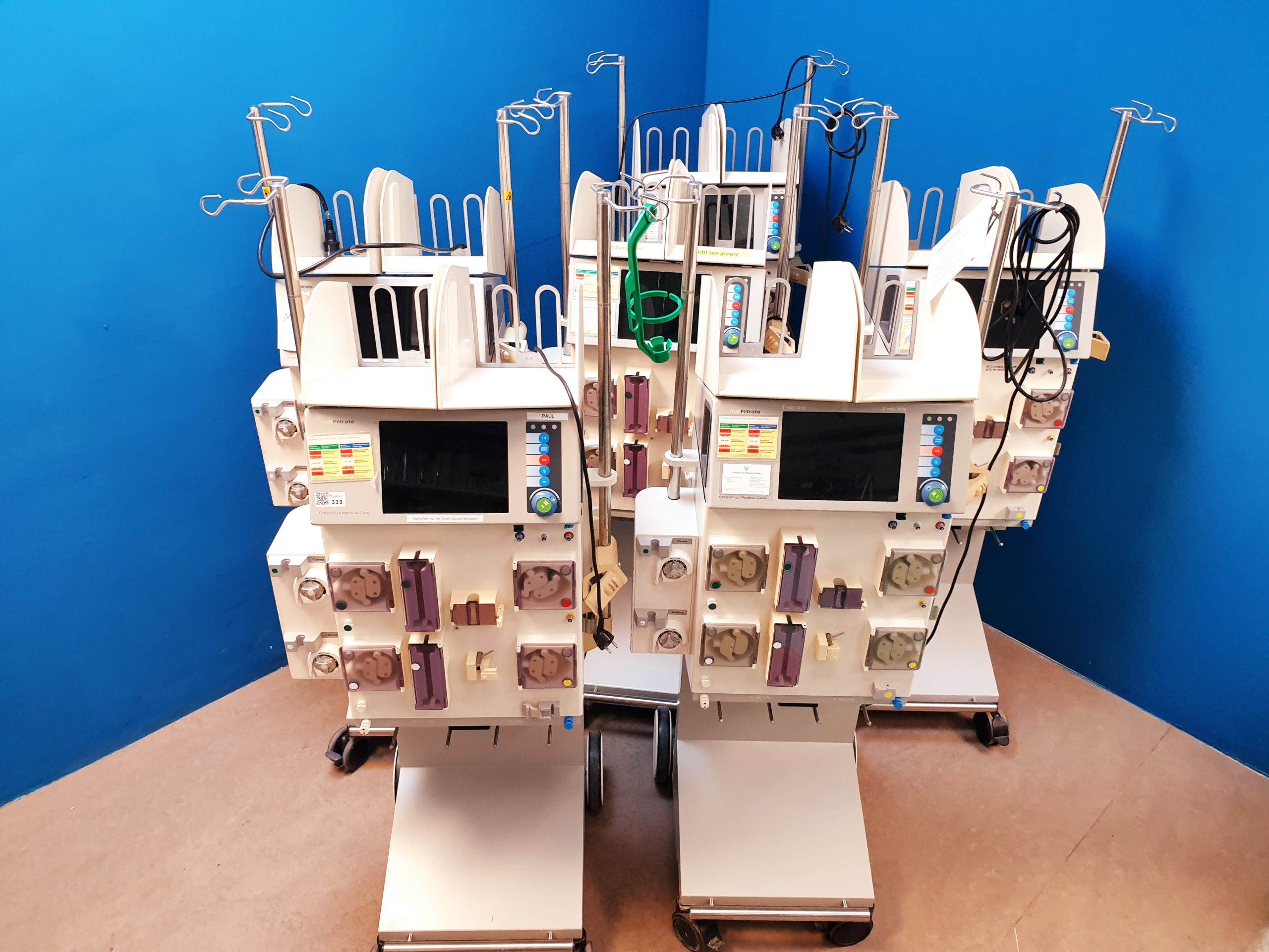 Fresenius Medical Care MultiFiltrate Dialyse Gerät — image 1 of 13