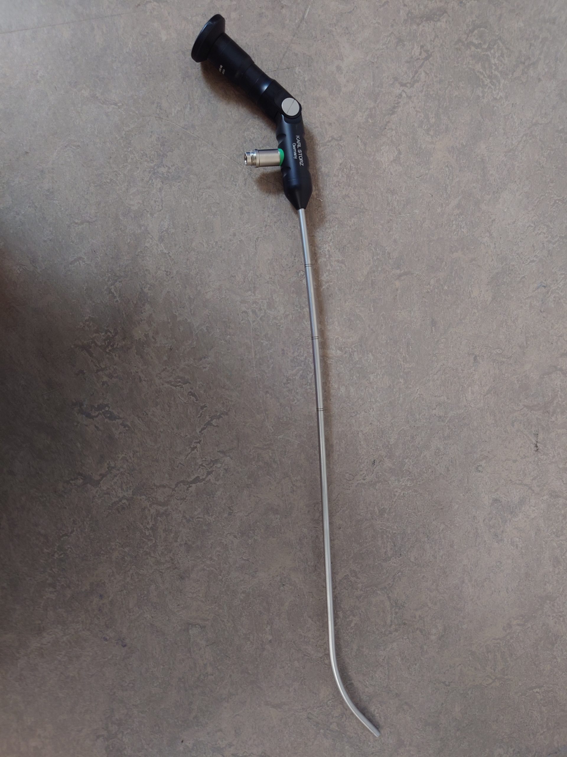Karl Storz 10331B1 0 Grad Intubationsendoskop + 11301 DF + 11301 DG Ladestation thumbnail 10