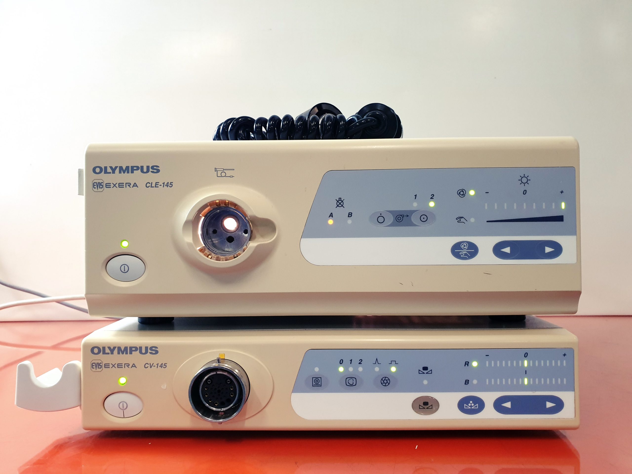 Olympus Evis Exera CV-145 Videoprozessor + CLE-145 Lichtquelle + MAJ-843 + MAJ-844 Tastatur thumbnail 2