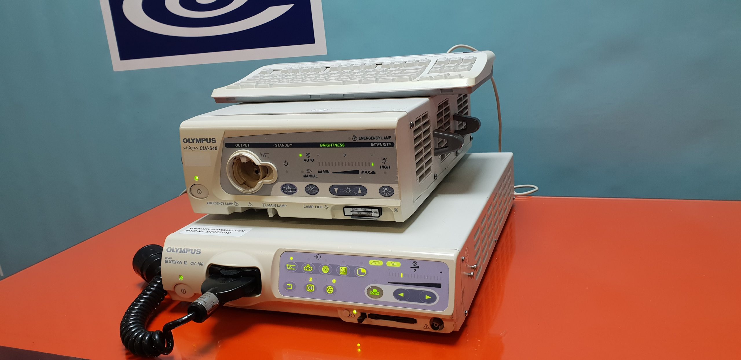 Olympus EXERA II CV-180 Video Processor mit Tastatur und MAJ-1430 Pigtail + CLV-S40 Lichtquelle thumbnail 2