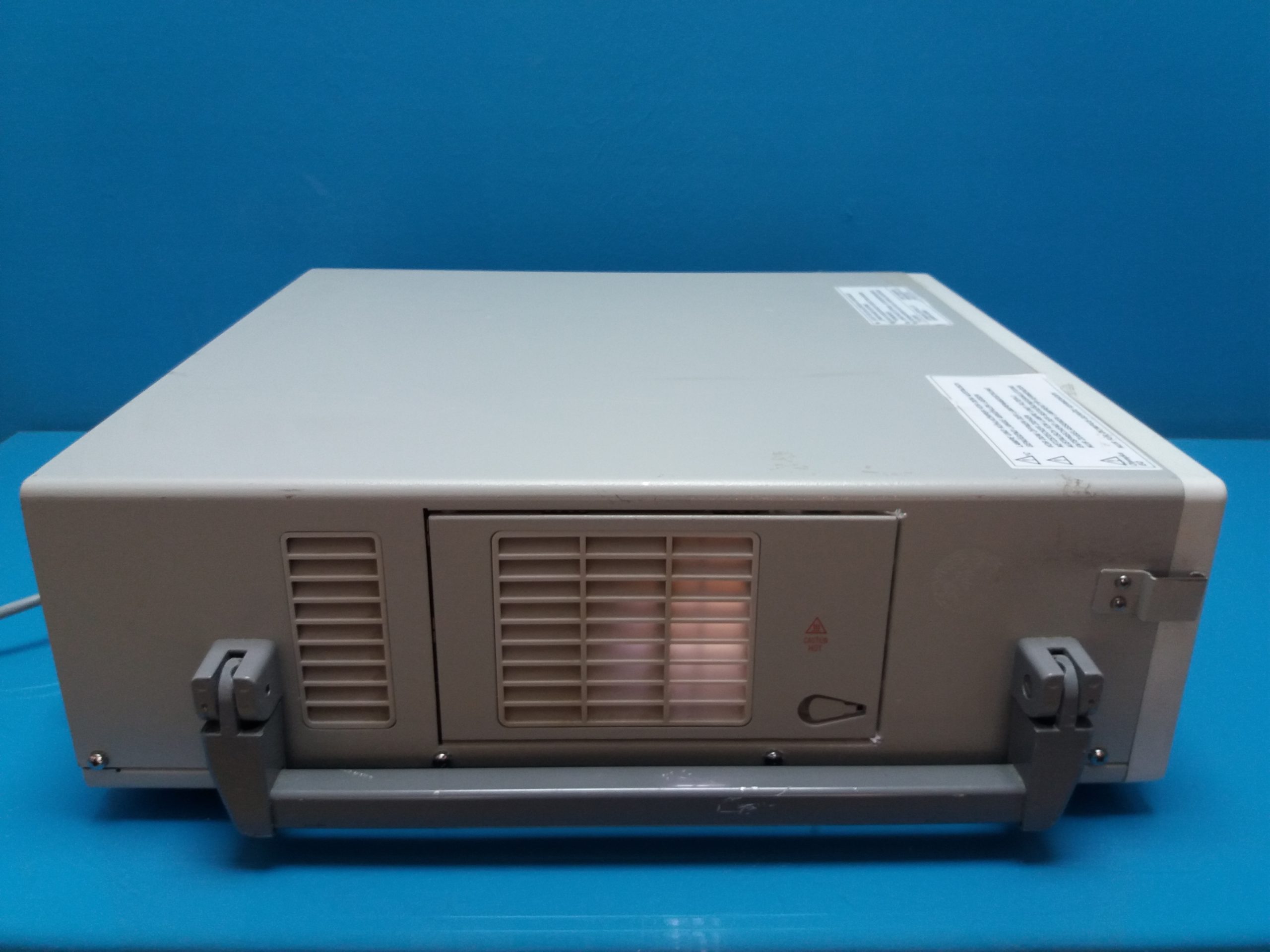 Olympus CLV-U40 Lichtquelle Kaltlichtquelle — image 1 of 3