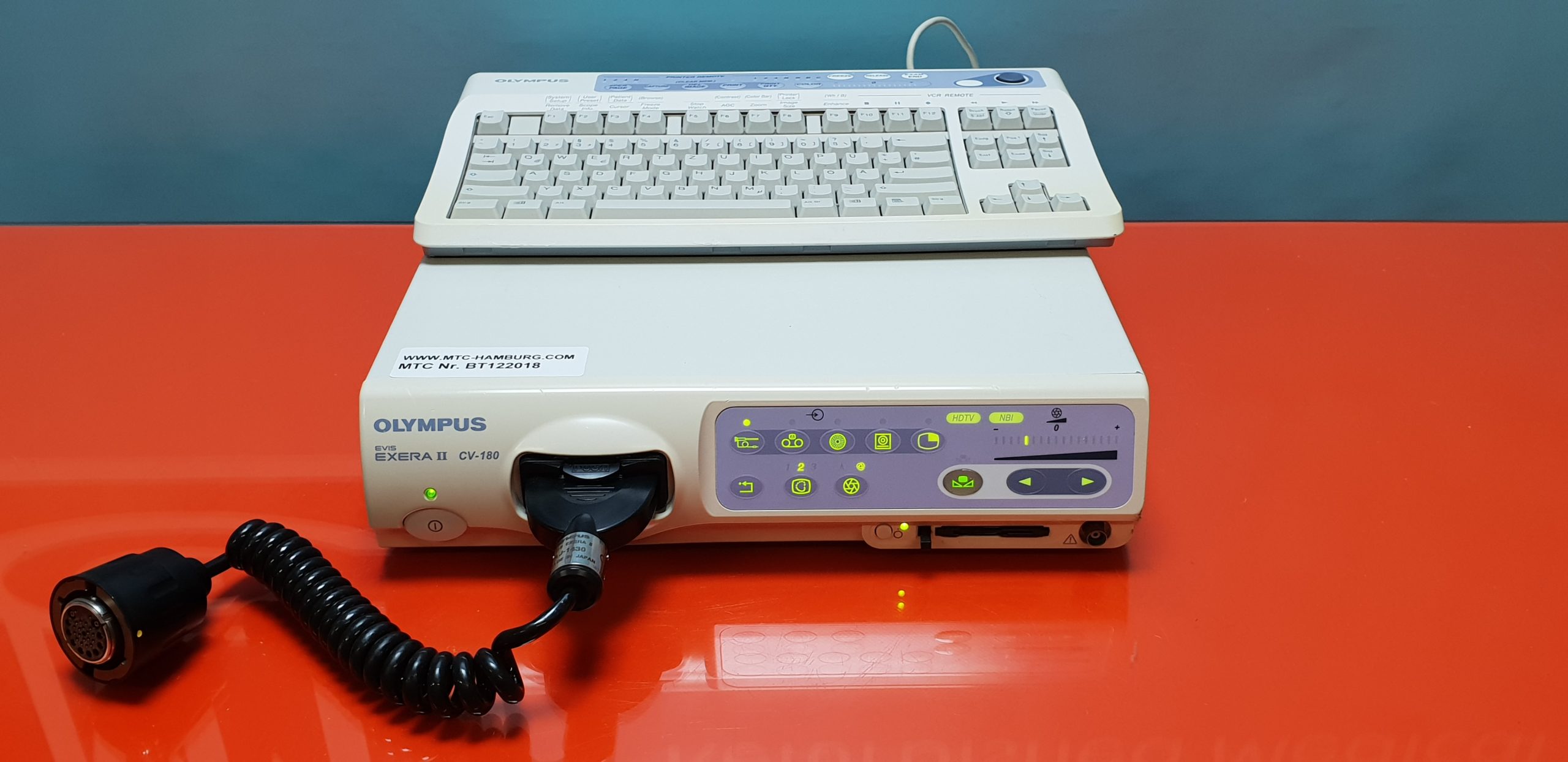 Olympus EXERA II CV-180 Video Processor mit Tastatur und MAJ-1430 Pigtail — image 1 of 3