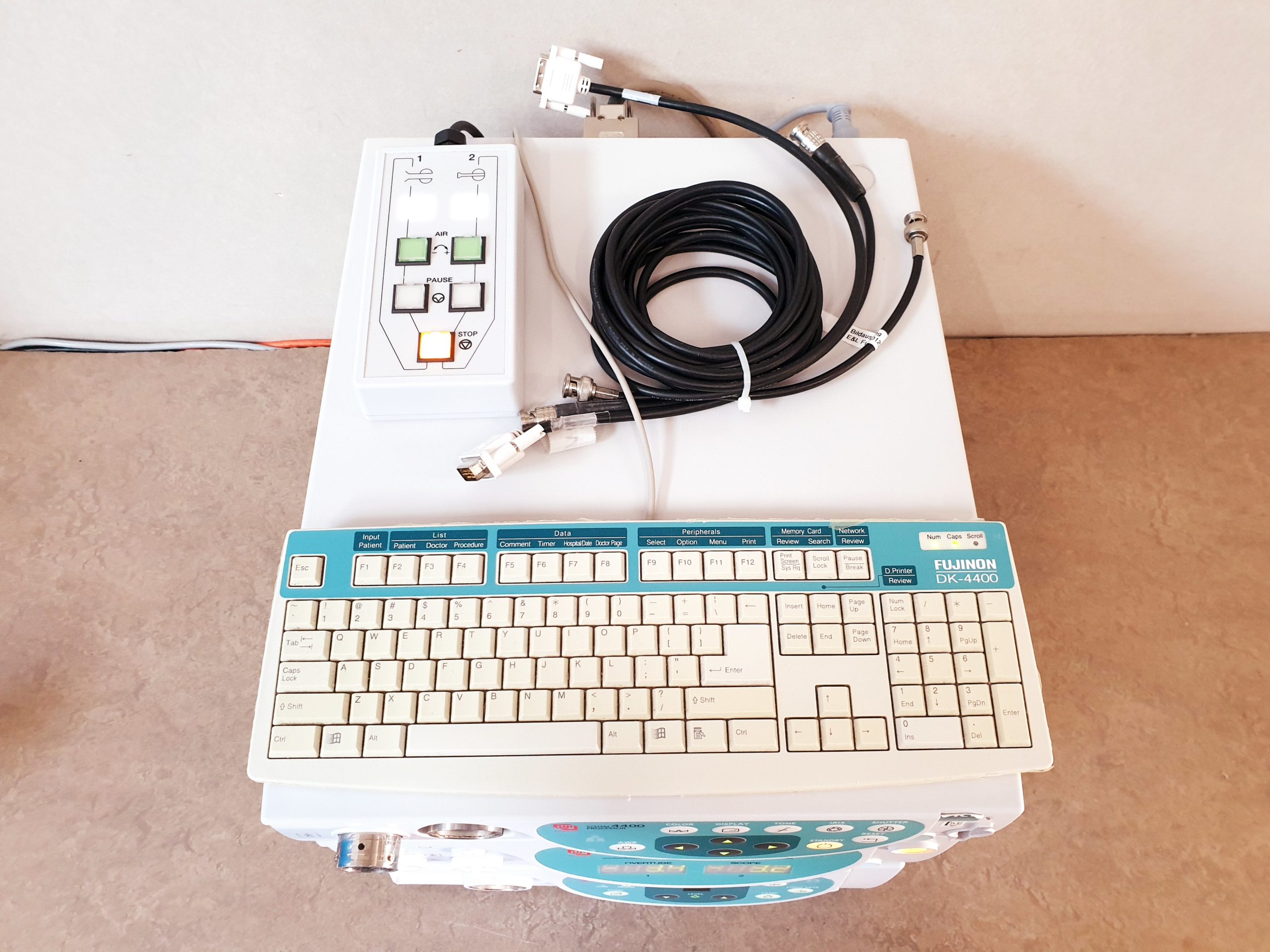 Fujinon Fuji VP-4400 HD Processor, Fujinon XL-4400 HD Light Source, Ballon Controller BP-20, Tastatur DK-4400 — image 1 of 9
