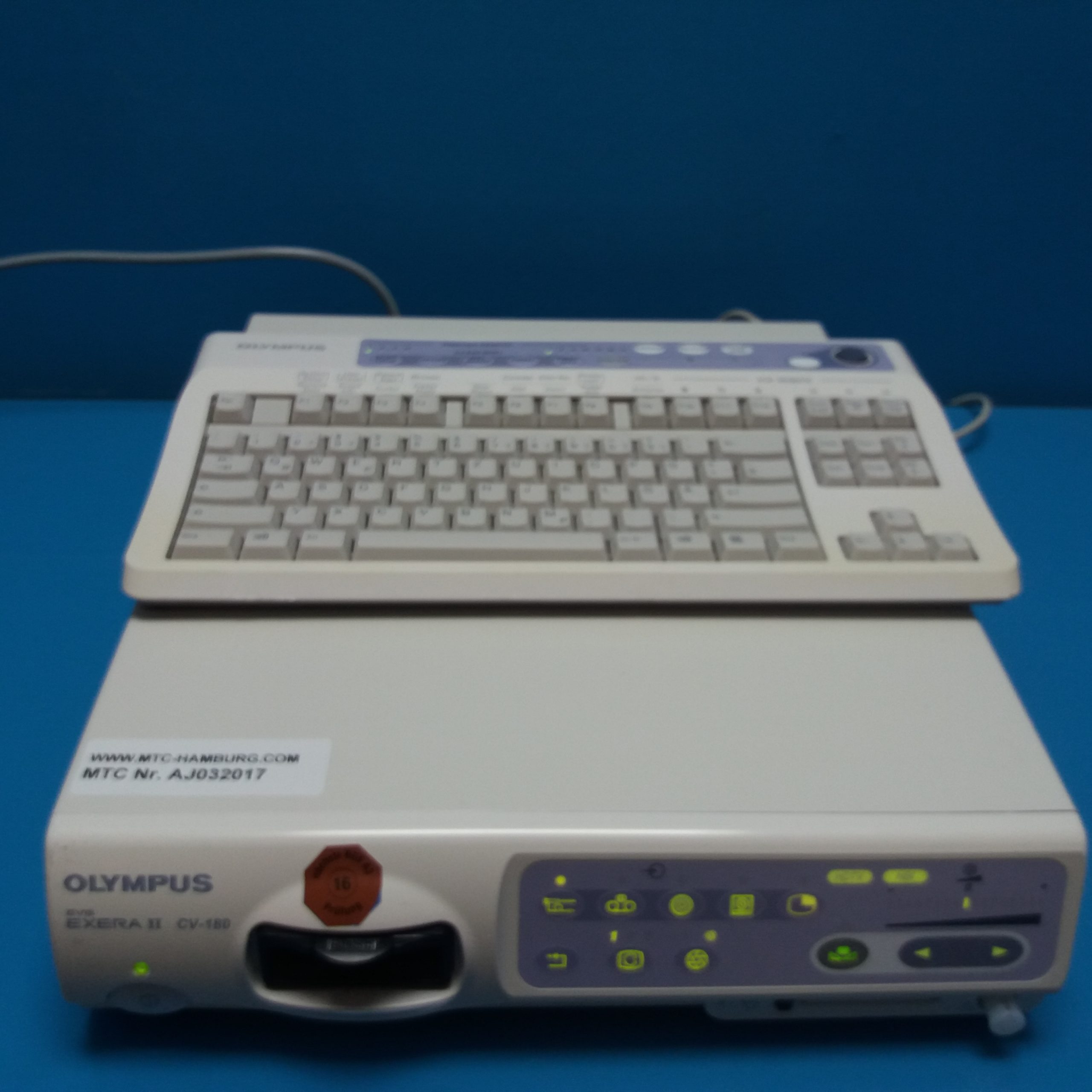 Olympus EXERA II CV-180 Video Processor mit Tastatur MAJ-1428 — image 1 of 5