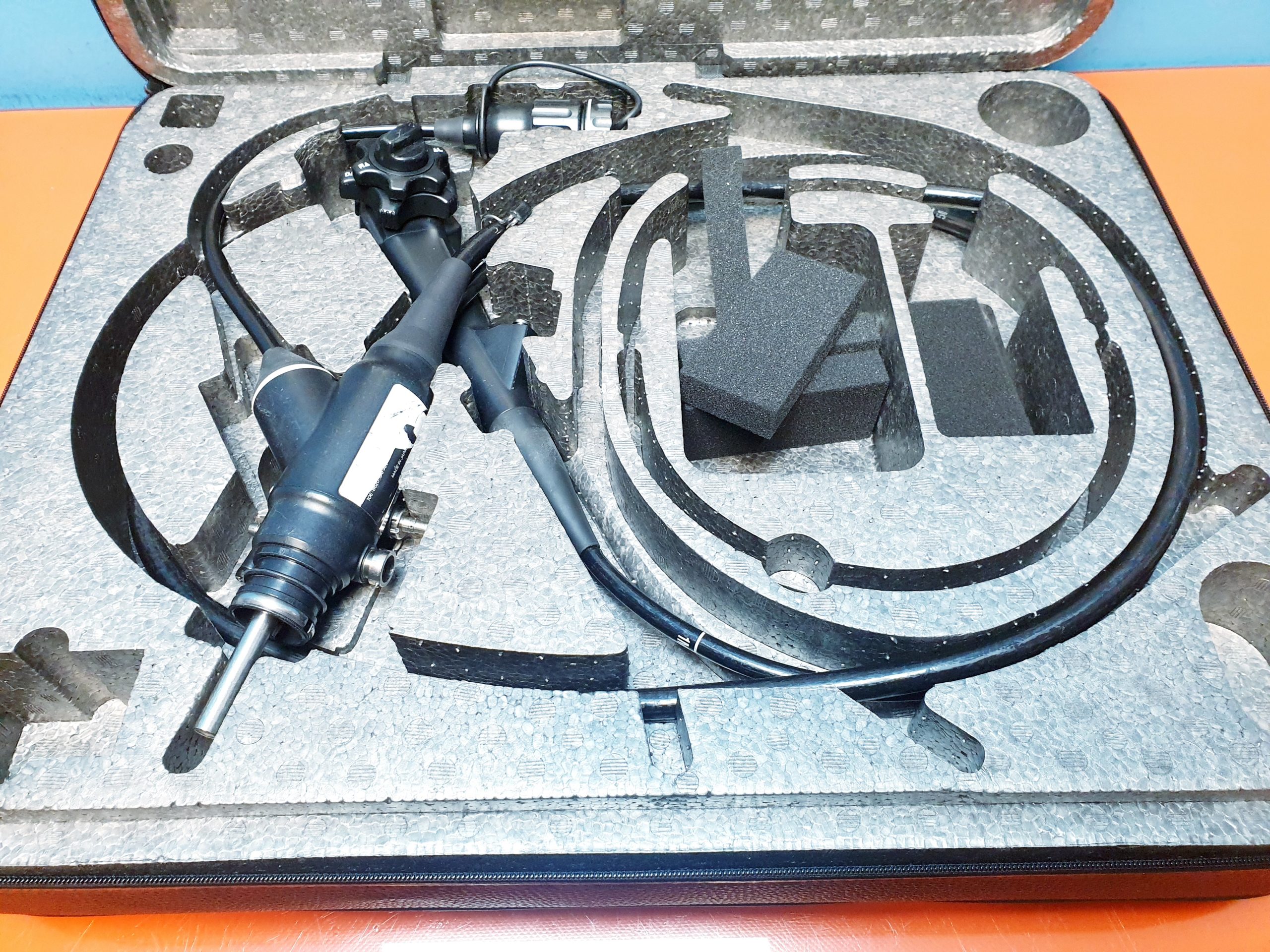 Fujinon EG-590 WR // EG-590WR Gastroscope, Gastroskop, im Koffer — image 1 of 5