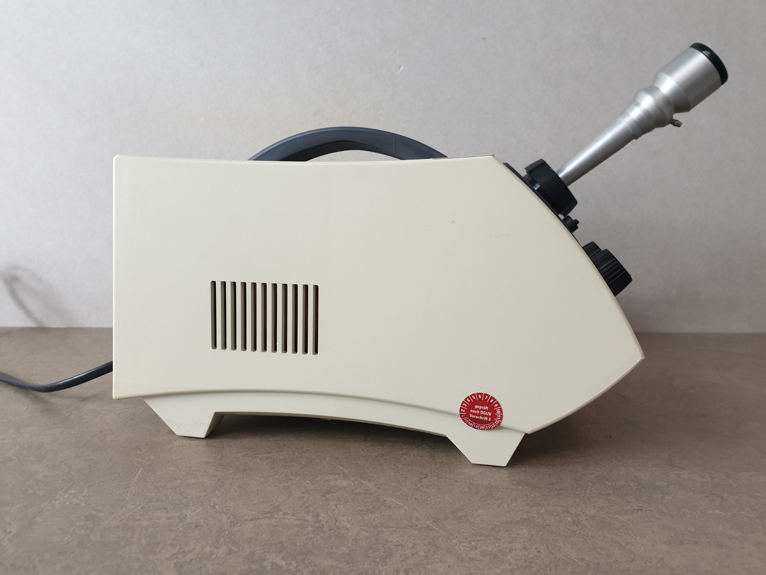 SCHOTT KL1500 LCD Kaltlichtquelle mit Adapter thumbnail 3