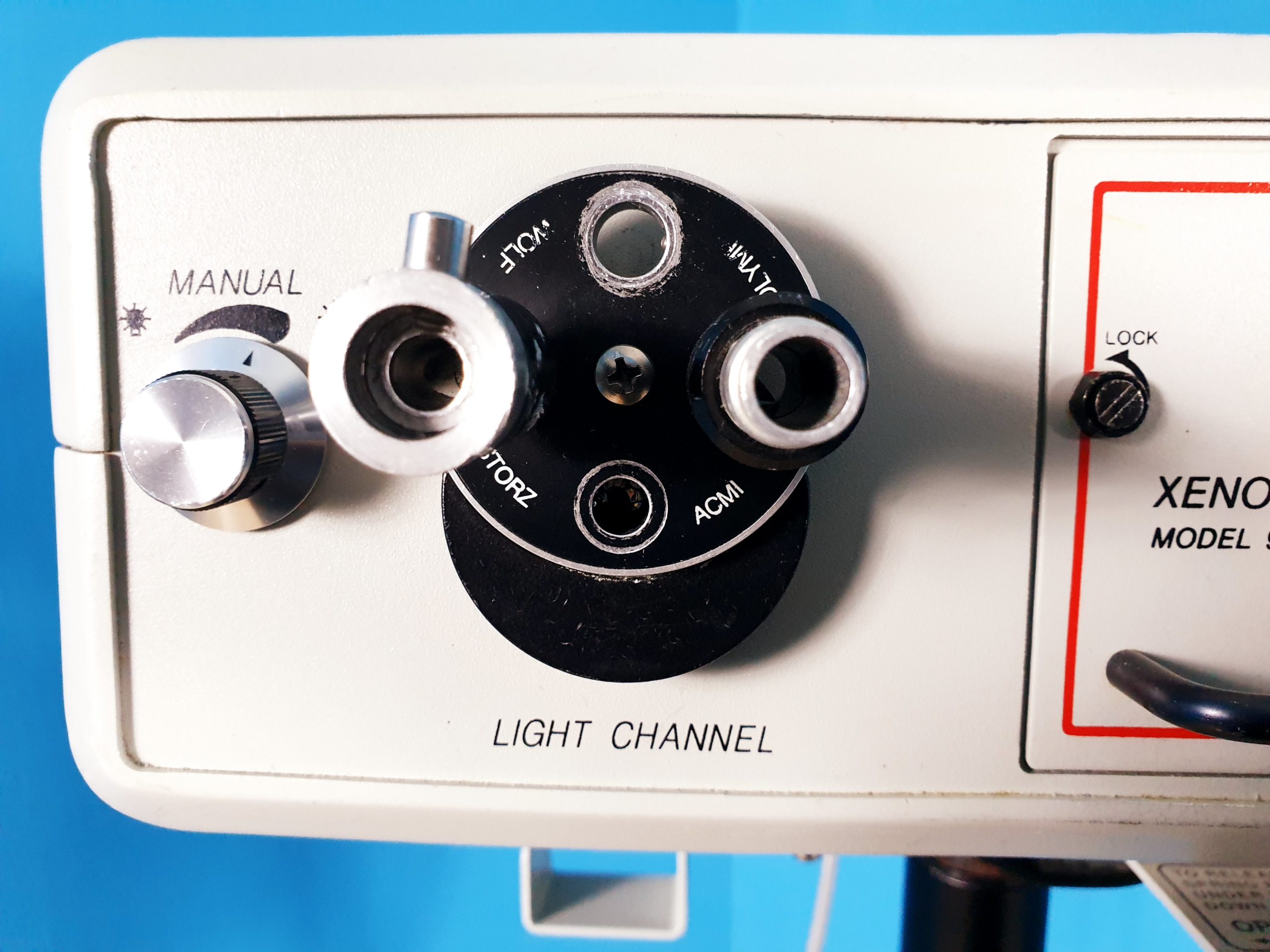 Luxtec Xenon Series 9000 Model-9300 Light Source mit ACMI Wolf Storz und Olympus Adapter thumbnail 4