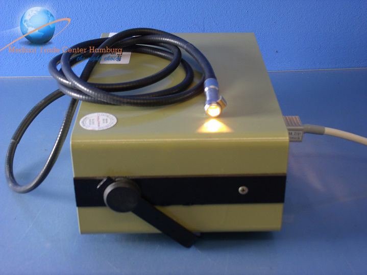 Kaltlichtquelle, Lichtprojektor WOLF 4015 mit Lichtleiter thumbnail 3