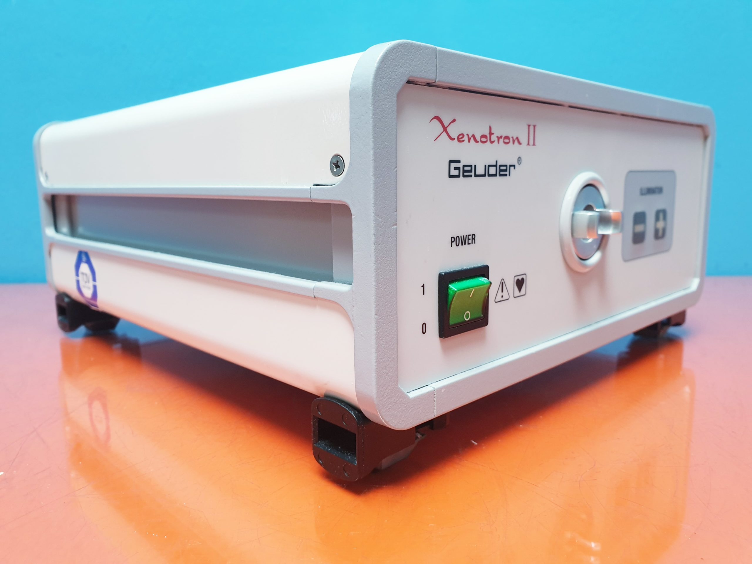 Geuder Xenotron II Xenon Lichtquelle 200 Watt thumbnail 3