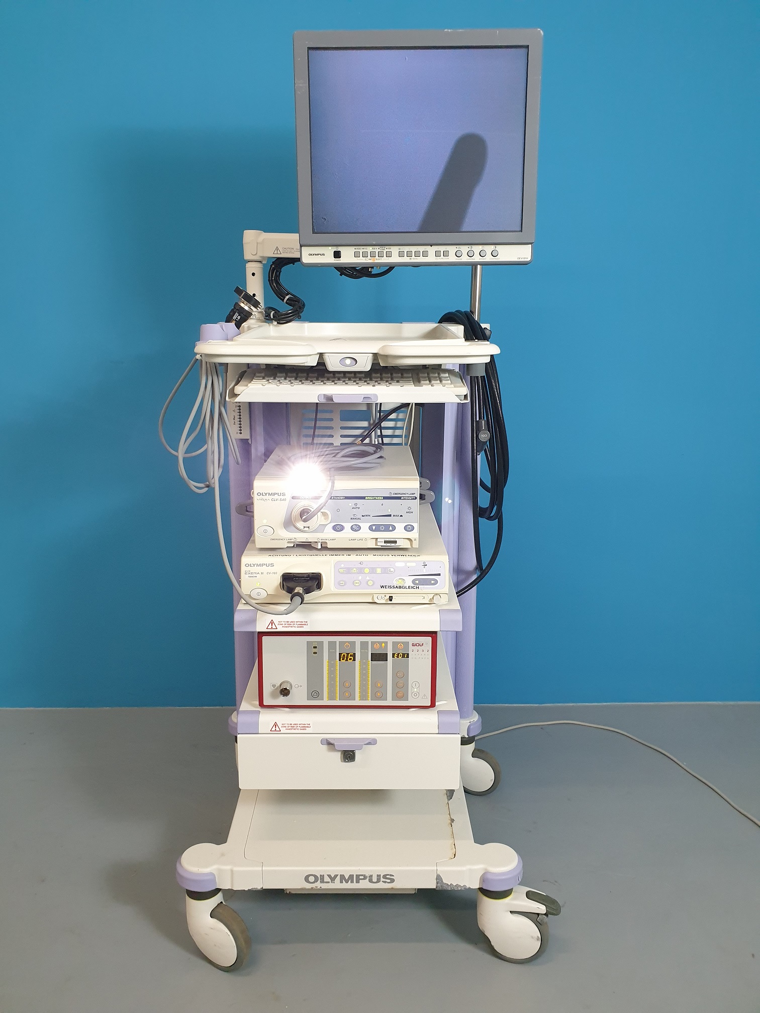 OLYMPUS OEV191H, CV-180, 10805oi HD, CLV-S40, MAJ-175, Wolf 2232 Lapro CO2 Pneu Turm — image 1 of 11