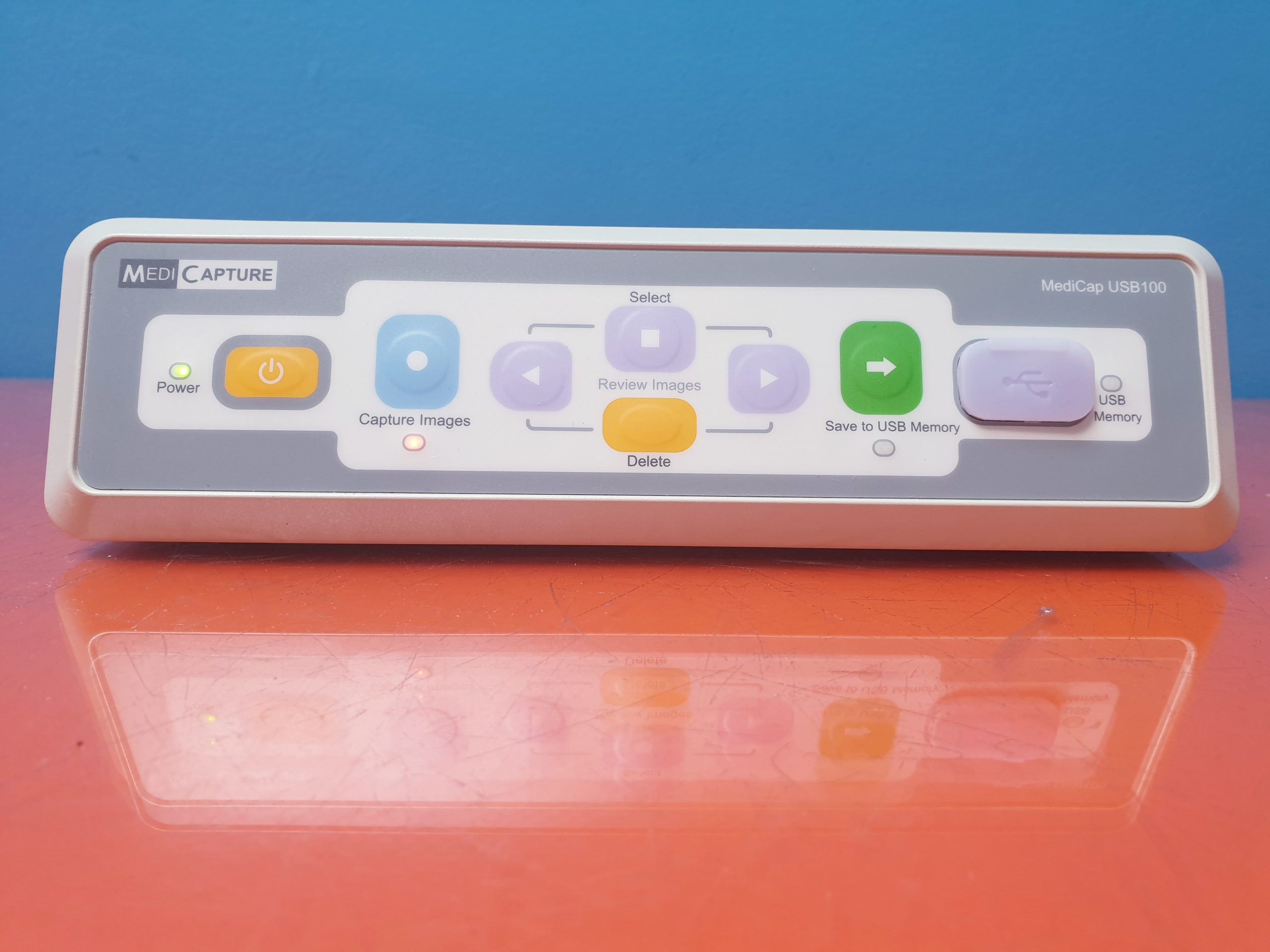 MediCap USB 100 // USB100 Video Image Capture MEDICAPTURE — image 1 of 5