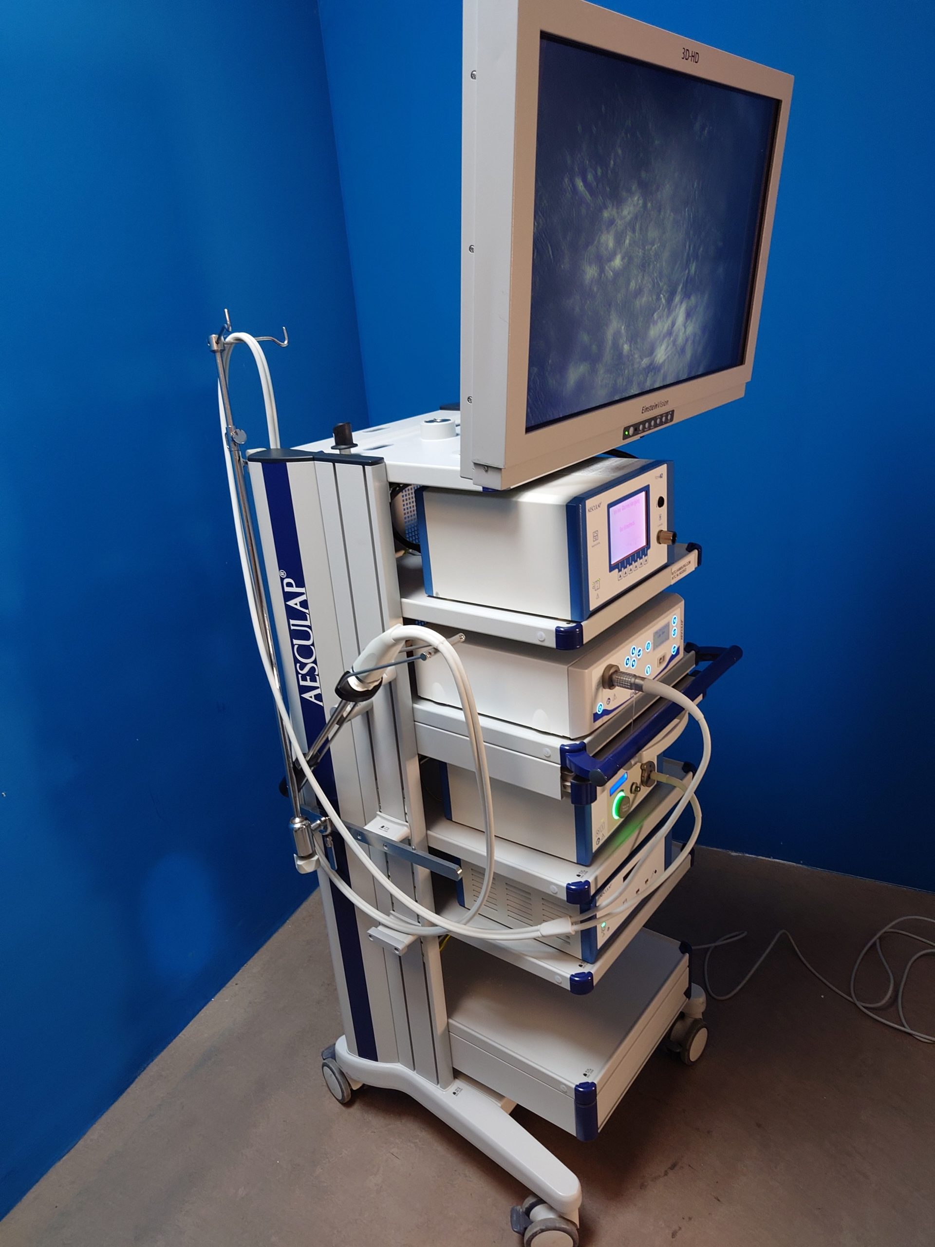 AESCULAP 3D Einstein Vision Flow40 Insufflationsgerät (N²O, CO2) endoskopisch- MLW-3225C Monitor – LED Lichtquelle – PV840 Eddy Full HD Dokumentationssystem – 50 x EV2-000056 Kameraeinweghüllen thumbnail 11