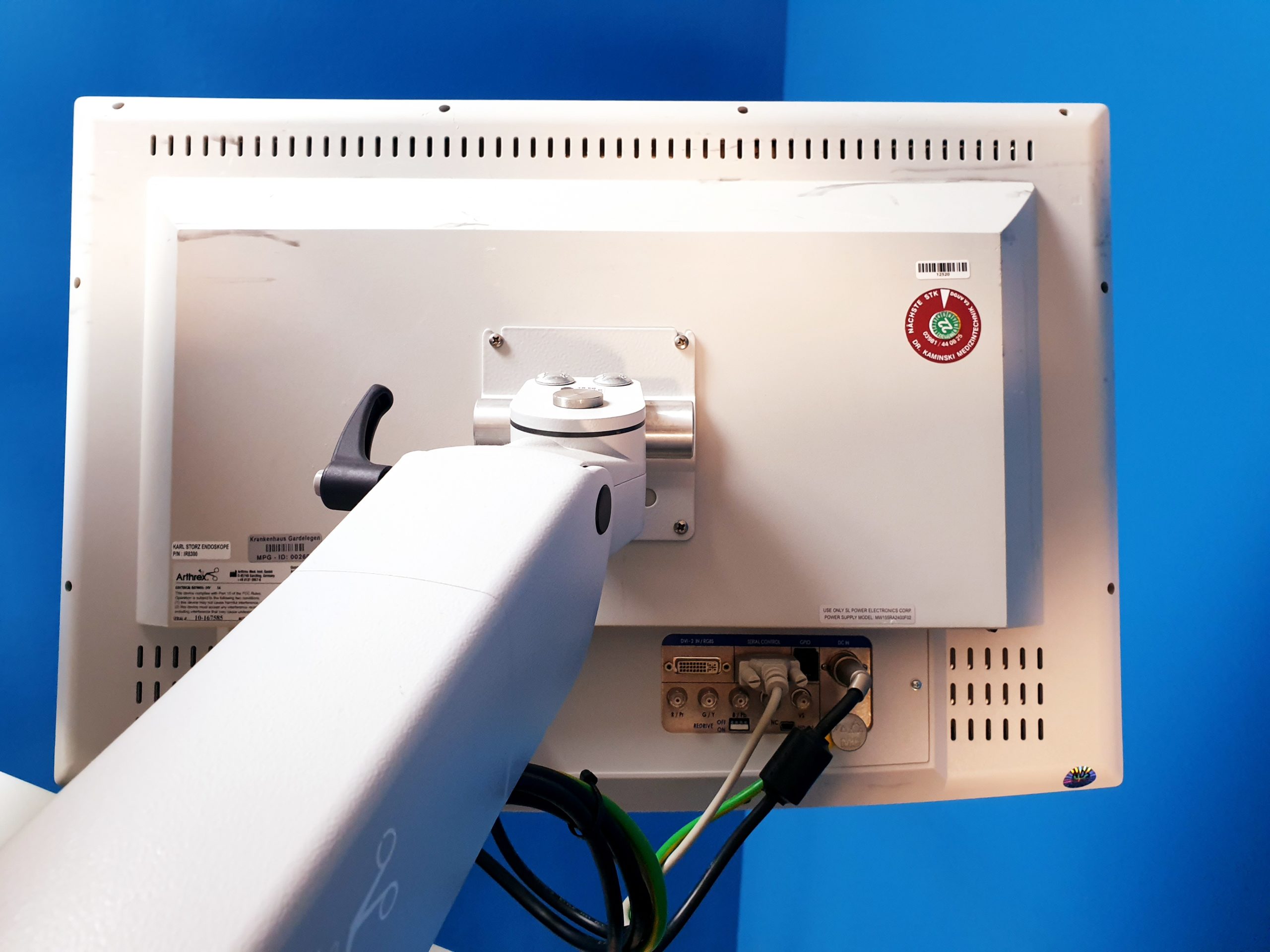 karl Storz Laparaskopie Turm / Image 1 hub 222010 20 + h3 Kamerakopf, 201330 20 Xenon 300, 264305 20Electronic Endoflator, 200961 20 Aida Control, …. thumbnail 10