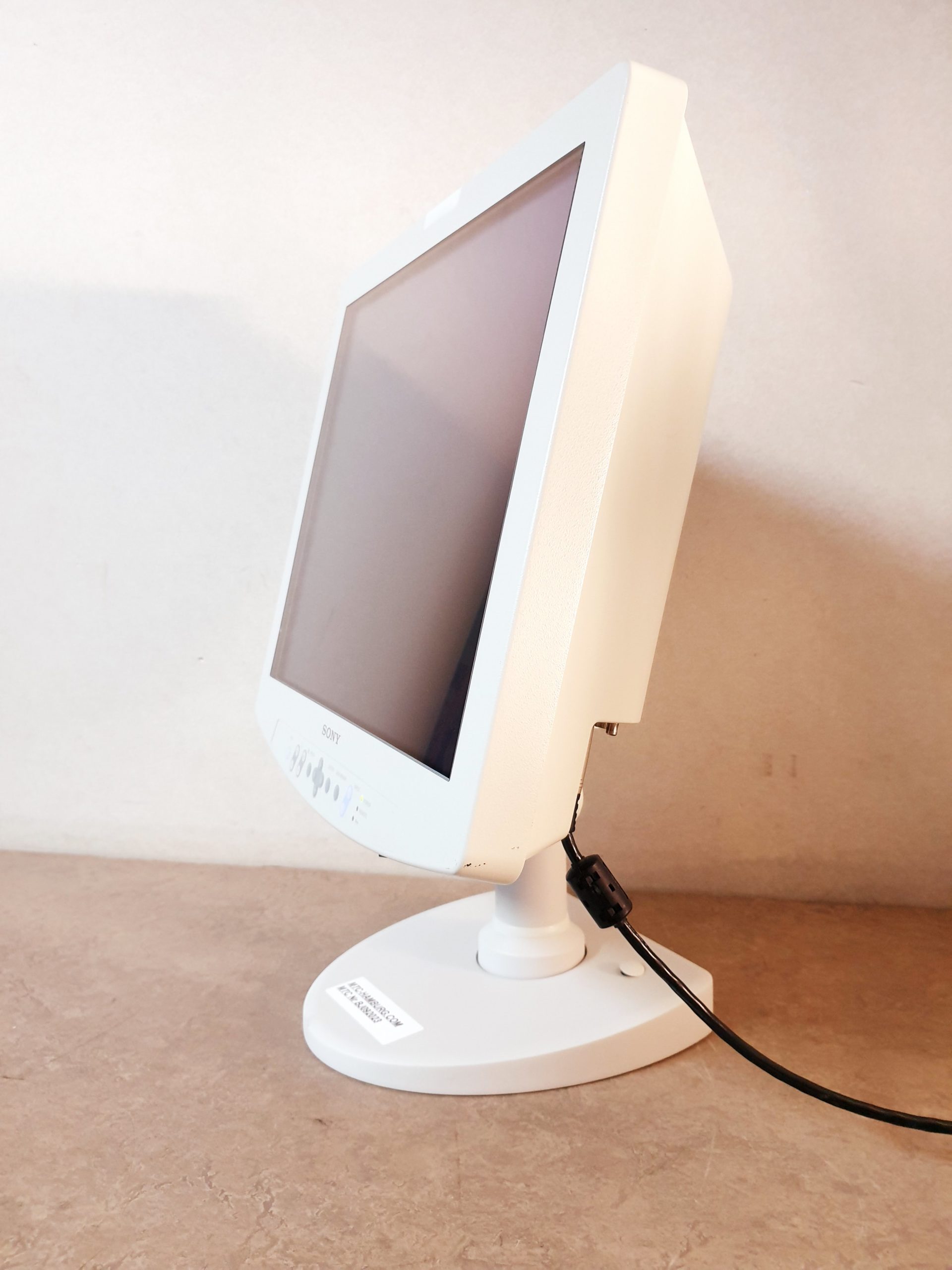 Sony LMD-1950MD Farb LCD Monitor Flachbildschirm, 19″ + , mit Netzteil, thumbnail 2