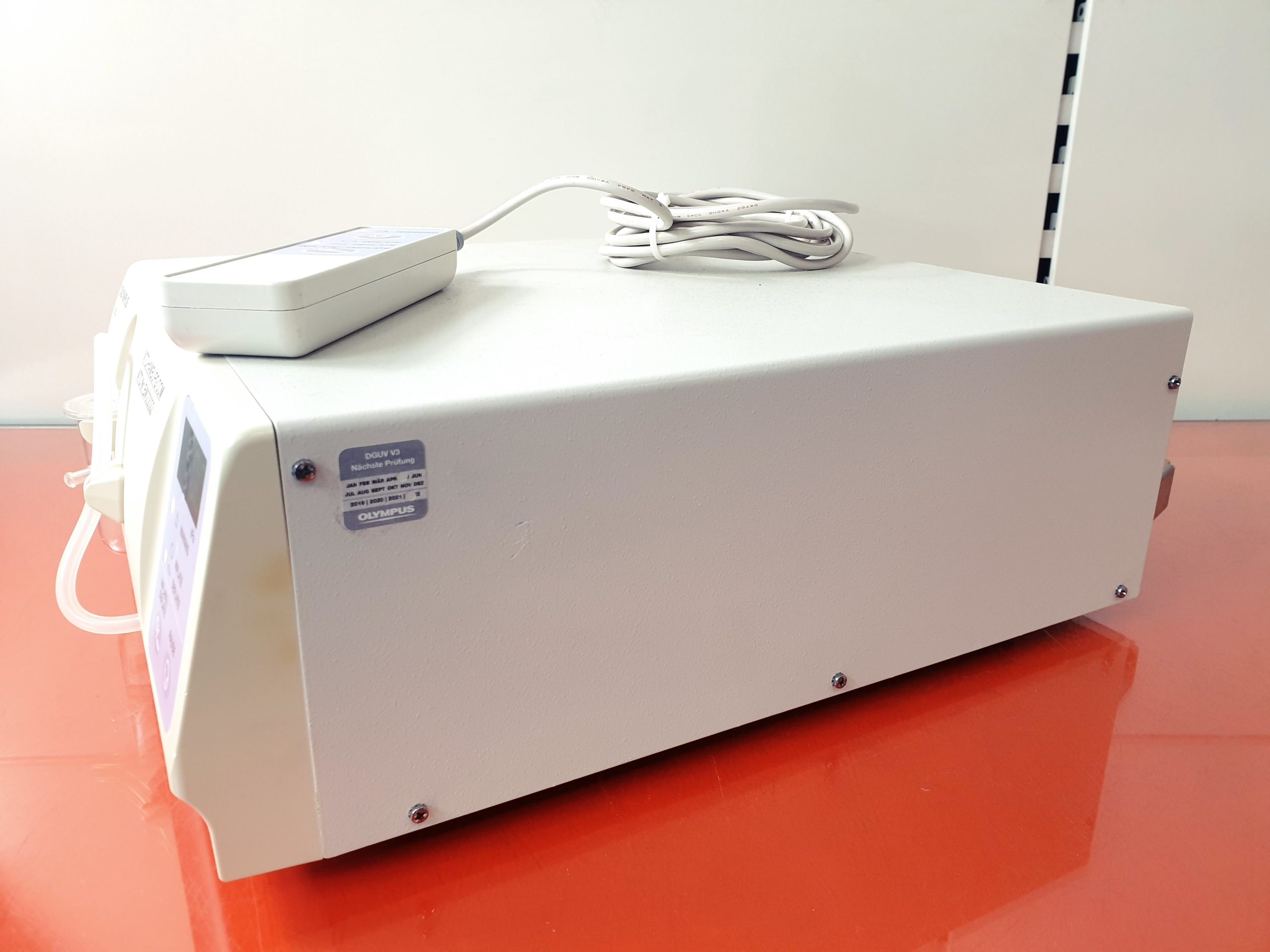 Olympus OBCU Endoscopy Balloon Control Unit mit Fernbedienung — image 1 of 4