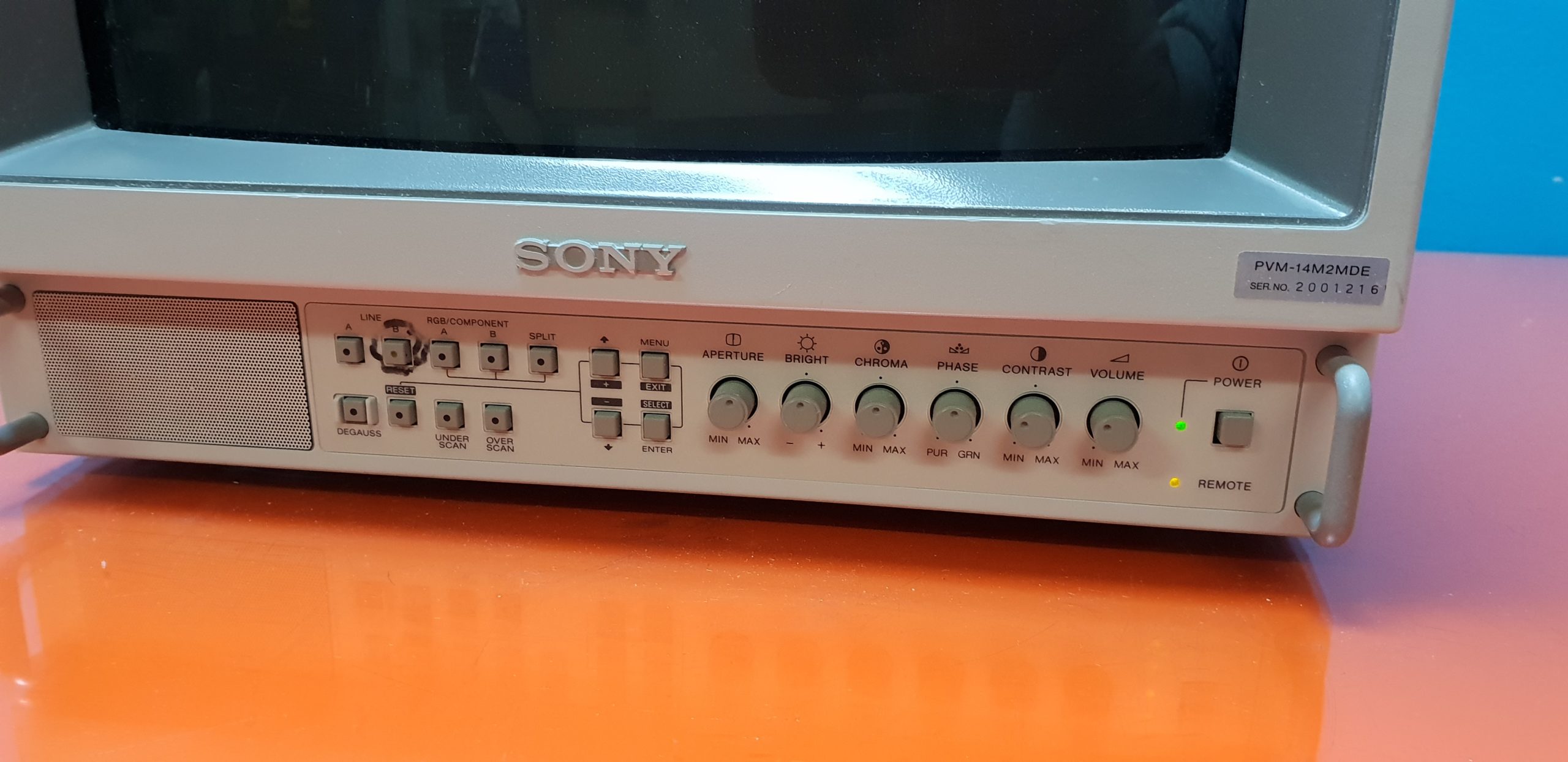 Sony Trinitron PVM-14M2MDE für die Endoskopie thumbnail 2