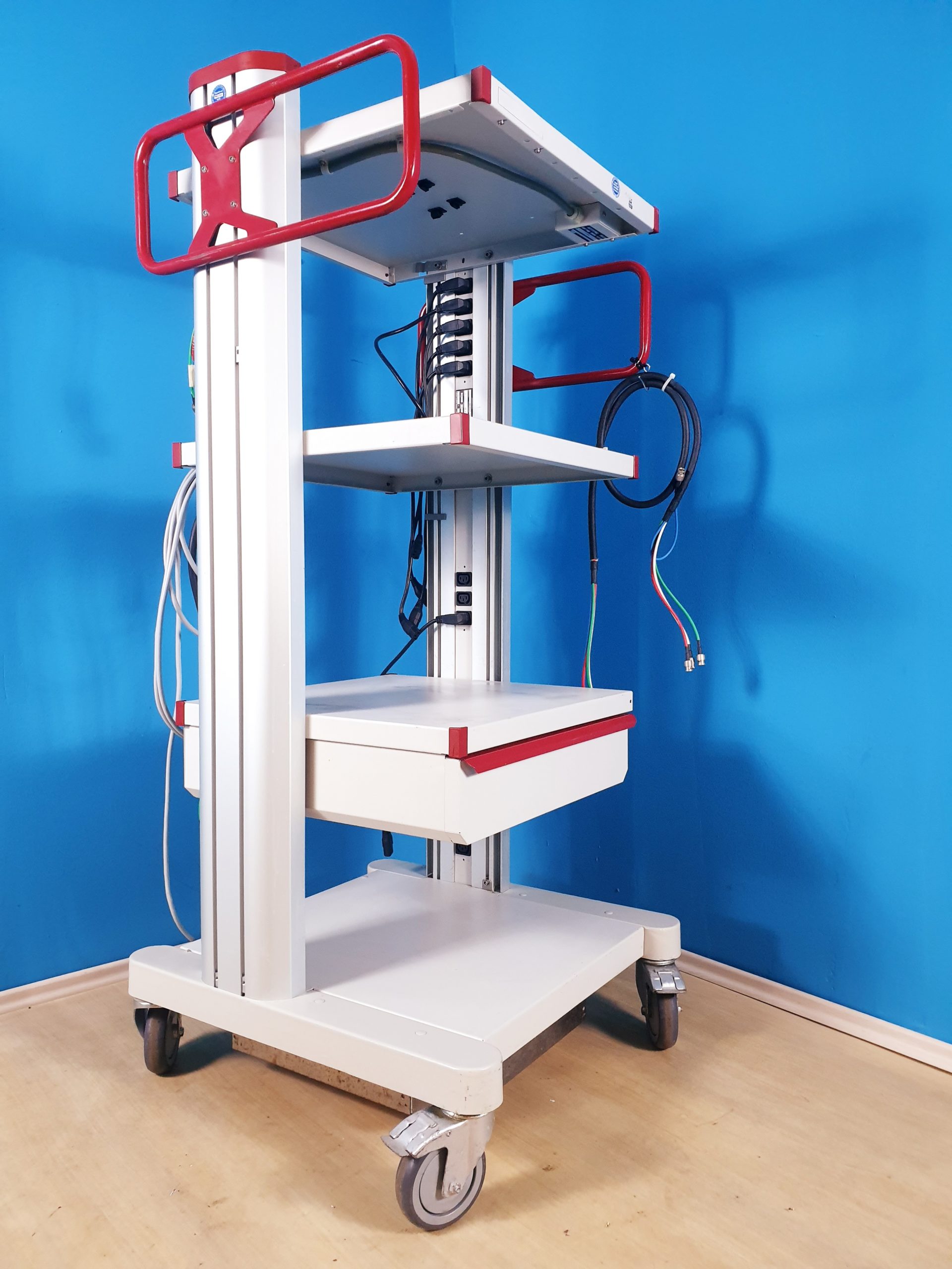Richard Wolf 32114 trolley for storage of all your endoscopy equipment thumbnail 2