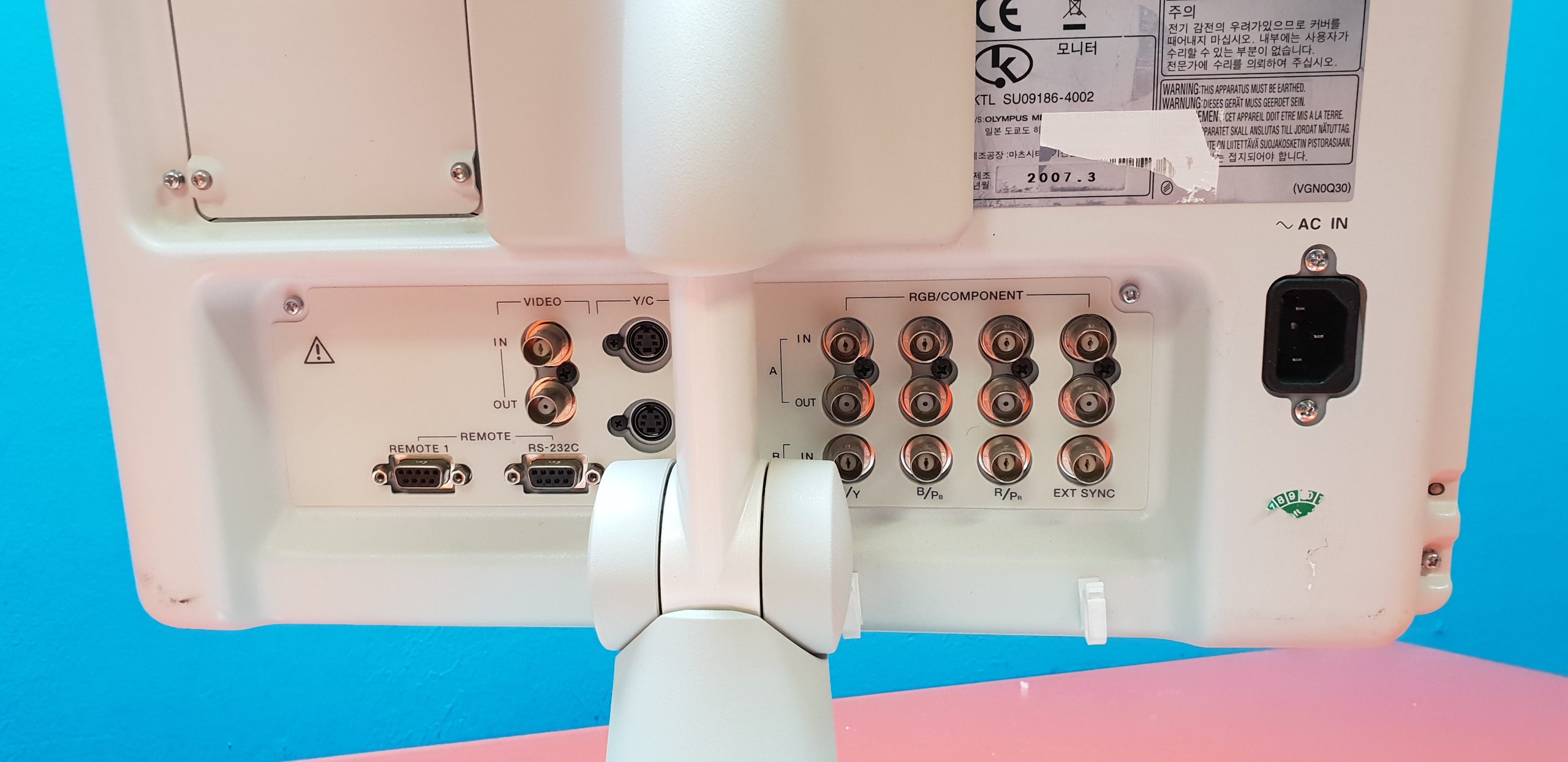 Olympus OEV191H HIGH DEFINITION LCD MONITOR ENDO Surgical thumbnail 6
