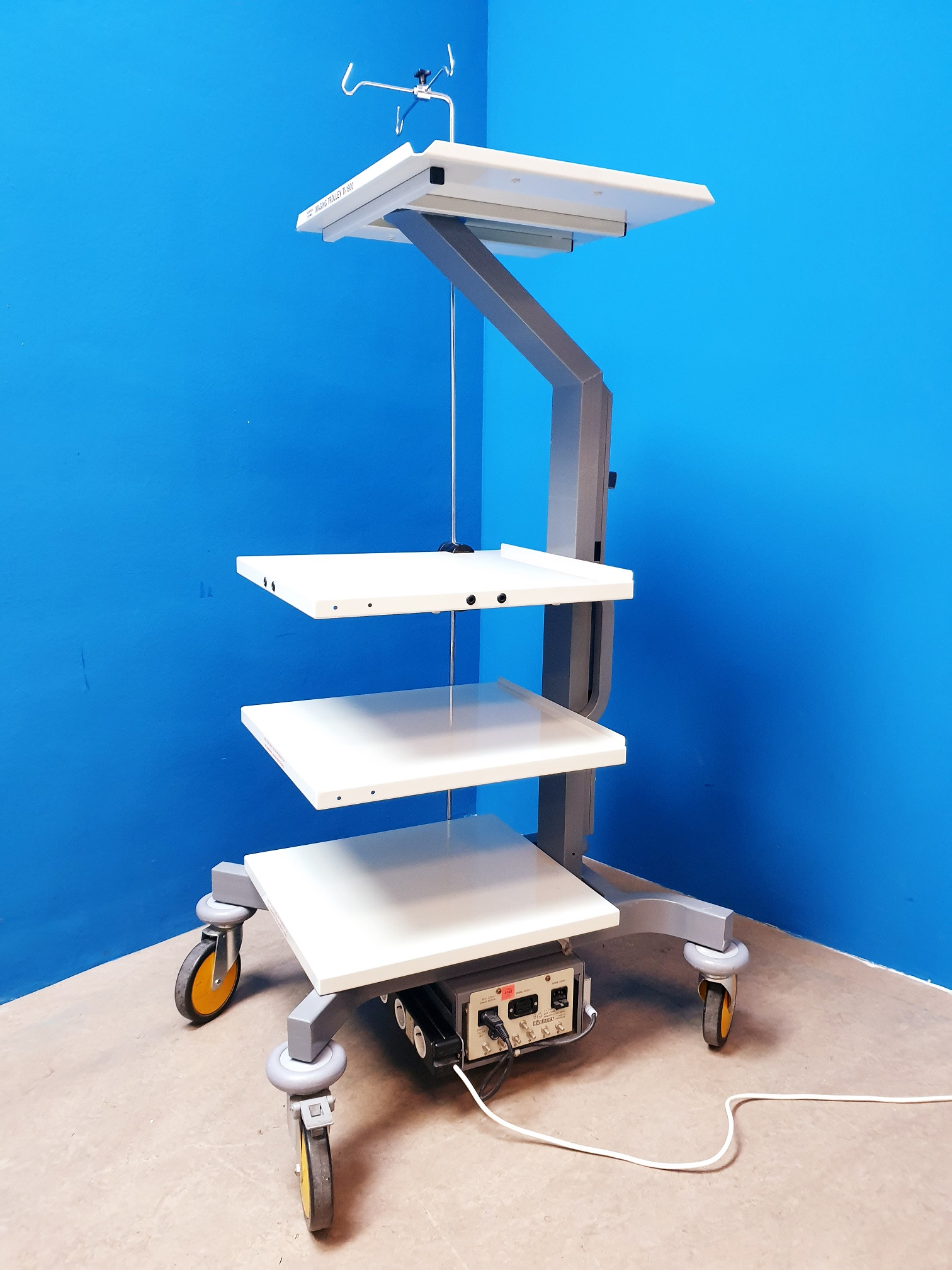 OLYMPUS Trolley TI 1900 Endoskopiewagen Inkl Netzteil — image 1 of 6