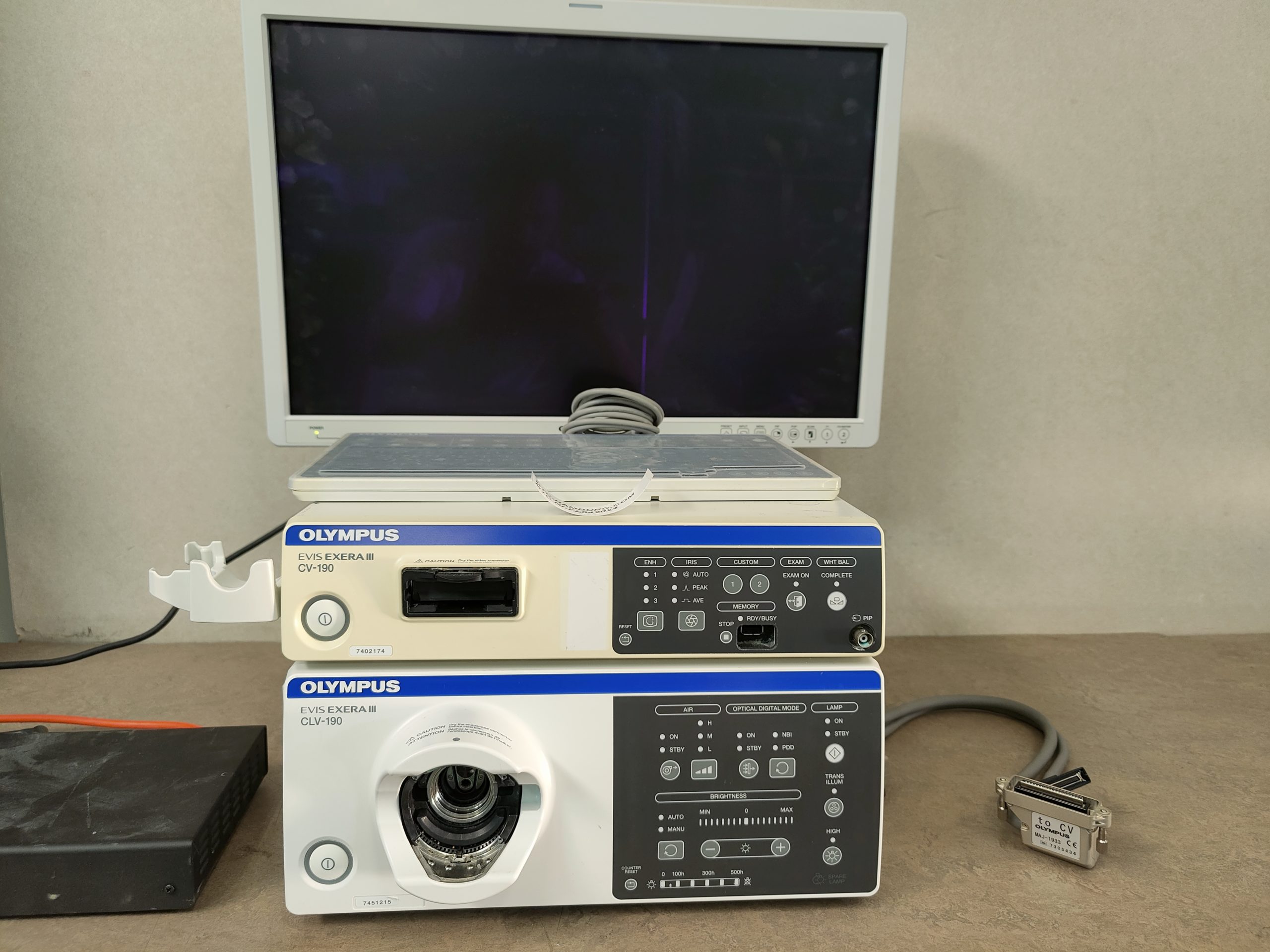 Olympus EXERA III CV-190 + CLV-190 + OEV261H + MAJ-1922 + MAJ-1941 + MAJ-1933 thumbnail 10