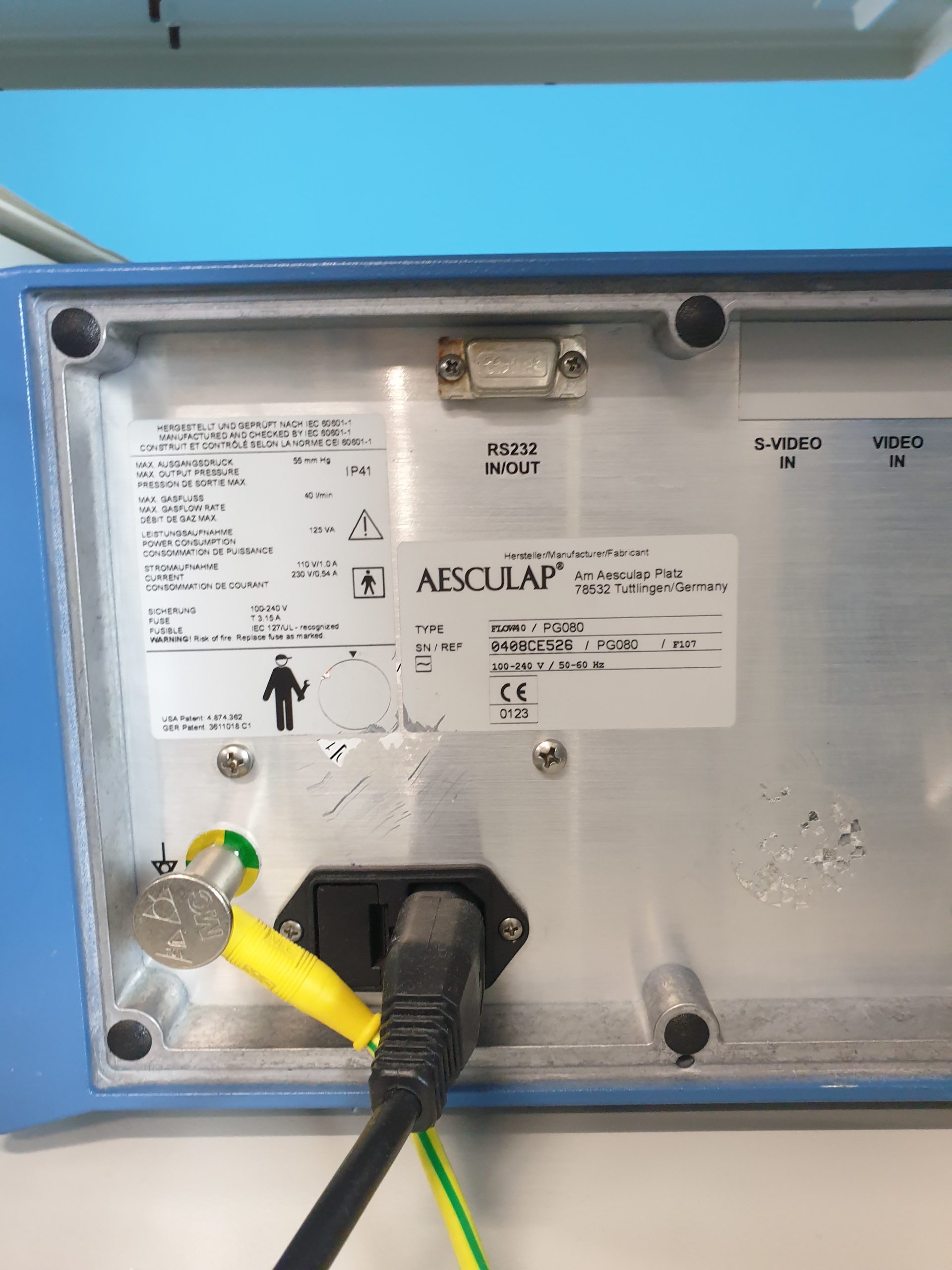 Aesculap Turm: David 3 Prozessor mit kamerakopf, Conmed Linvatec Smart OR, Axel 180 Lichtquelle, Flow 40 Insufflator PG080, UP-21MD, UP-25MD, Sony LMD-1950MD thumbnail 8