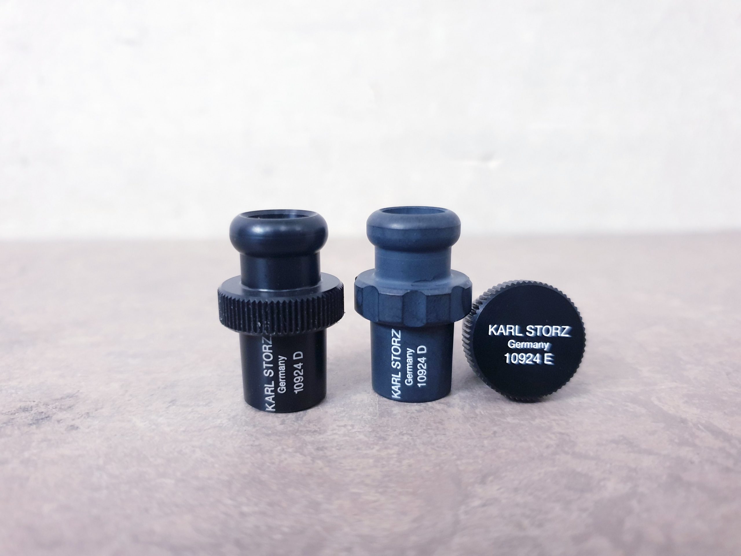 Karl Storz 2 X 10924D Adapter für Beatmungsgerät + 1X 10924E Verschlussstopfen – Starre Endoskopie thumbnail 2