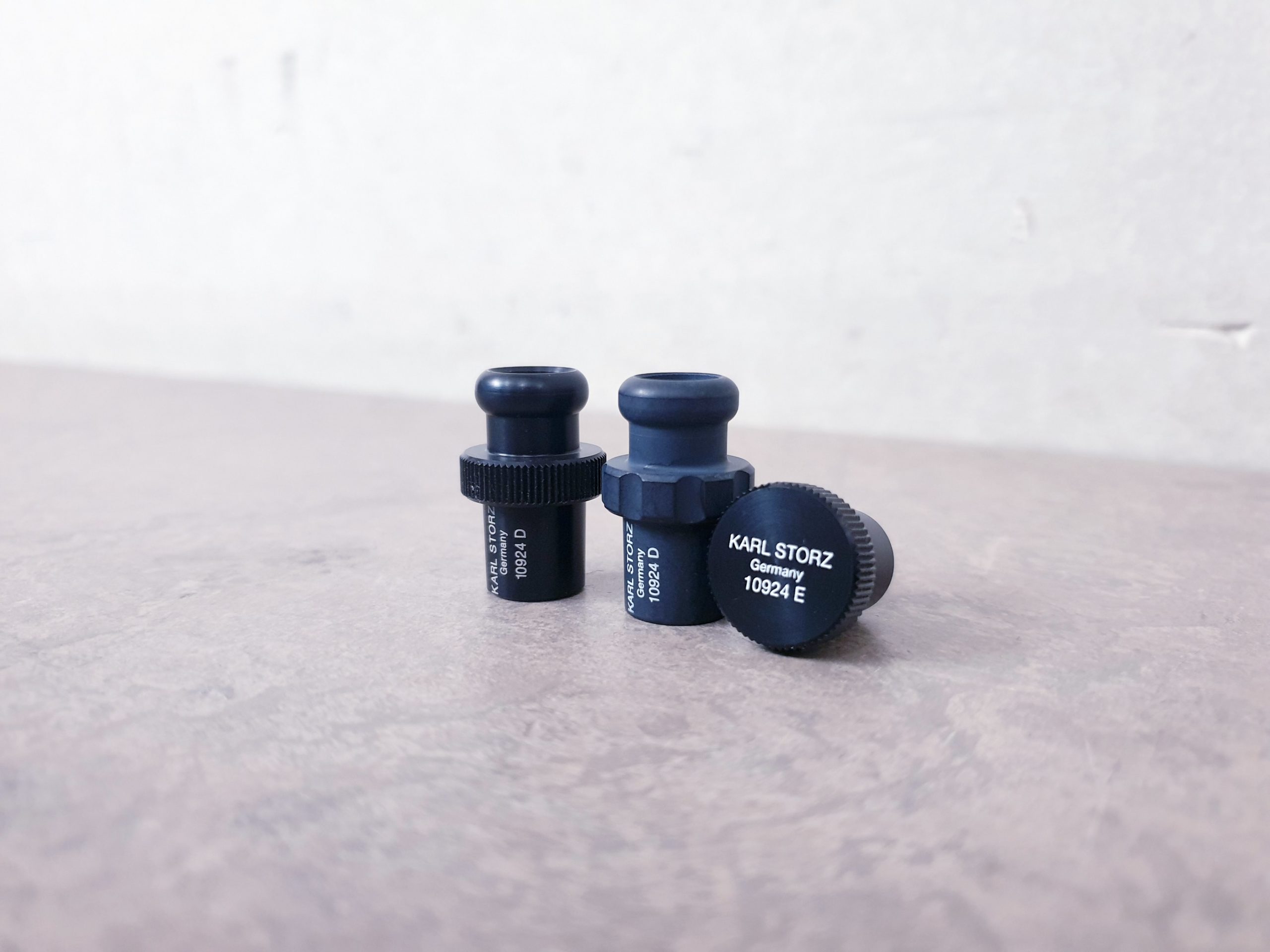 Karl Storz 2 X 10924D Adapter für Beatmungsgerät + 1X 10924E Verschlussstopfen – Starre Endoskopie thumbnail 4