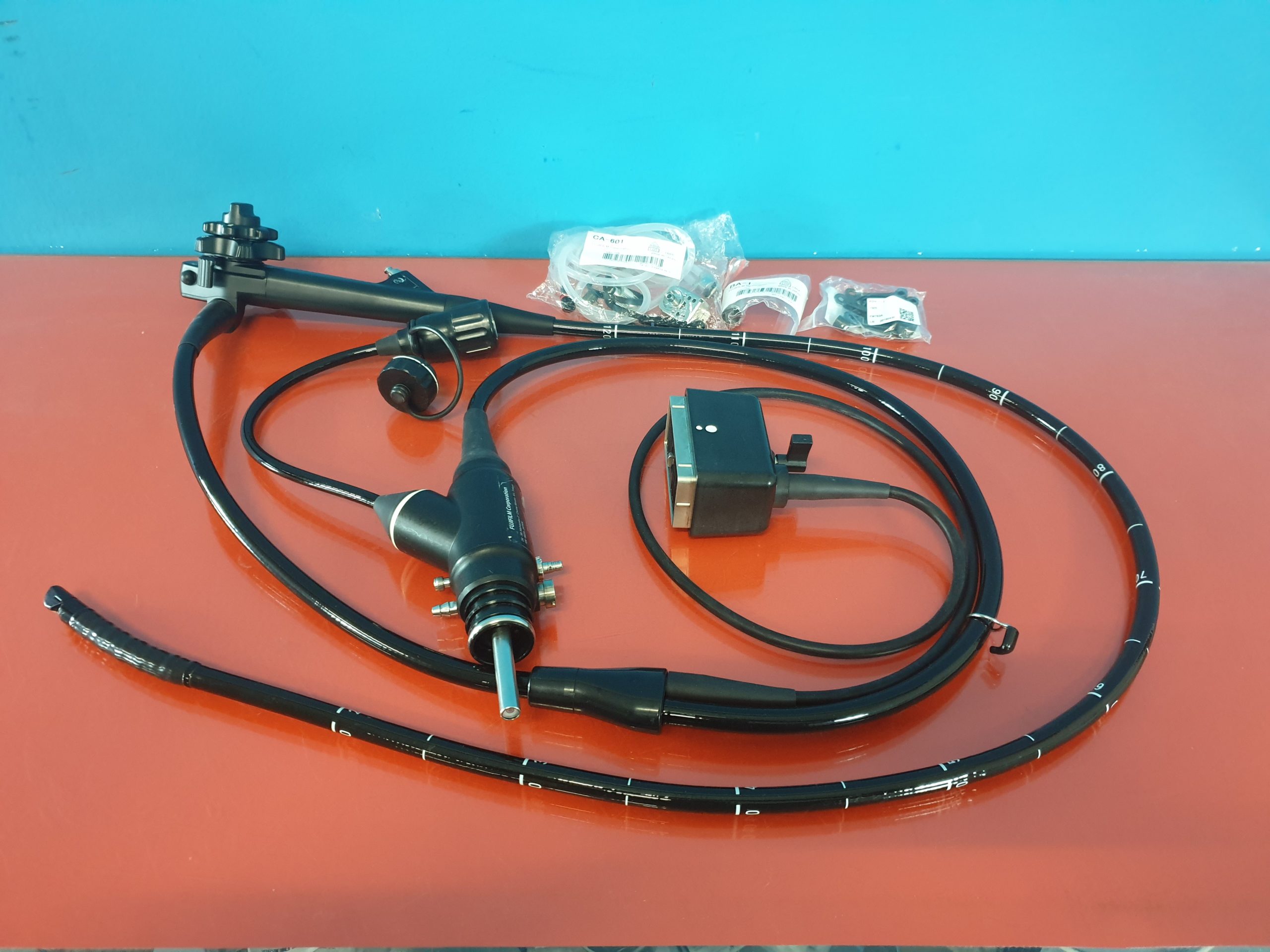 FUJINON EG-530UT2 Punktions-Endosonographiegerät Therapeutisches Ultraschallgastroskop — image 1 of 13