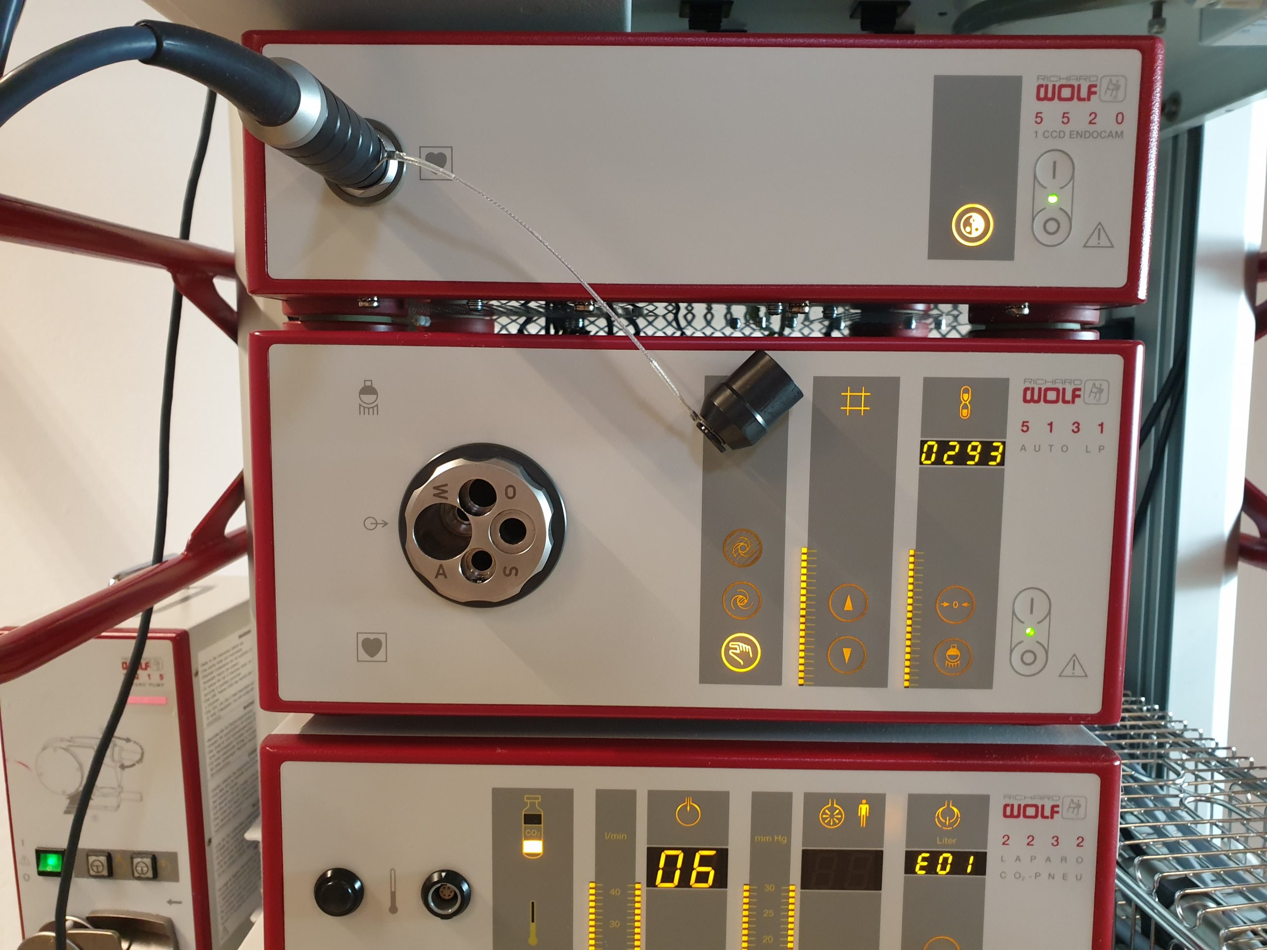 Richard Wolf 5520 Prozessor + 85520.912 Kamerakopf + 8934.532 eye MAX 30 , 2202 Arthopump, 2232 Laparo Co2 Pneu, 5131 Auto LP, 2215 Laparo Pump thumbnail 2