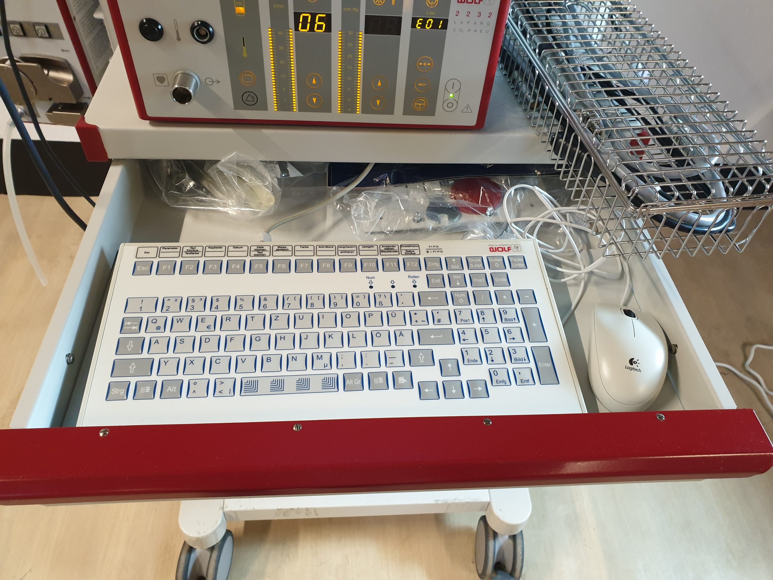 Richard Wolf 5520 Prozessor + 85520.912 Kamerakopf + 8934.532 eye MAX 30 , 2202 Arthopump, 2232 Laparo Co2 Pneu, 5131 Auto LP, 2215 Laparo Pump thumbnail 6