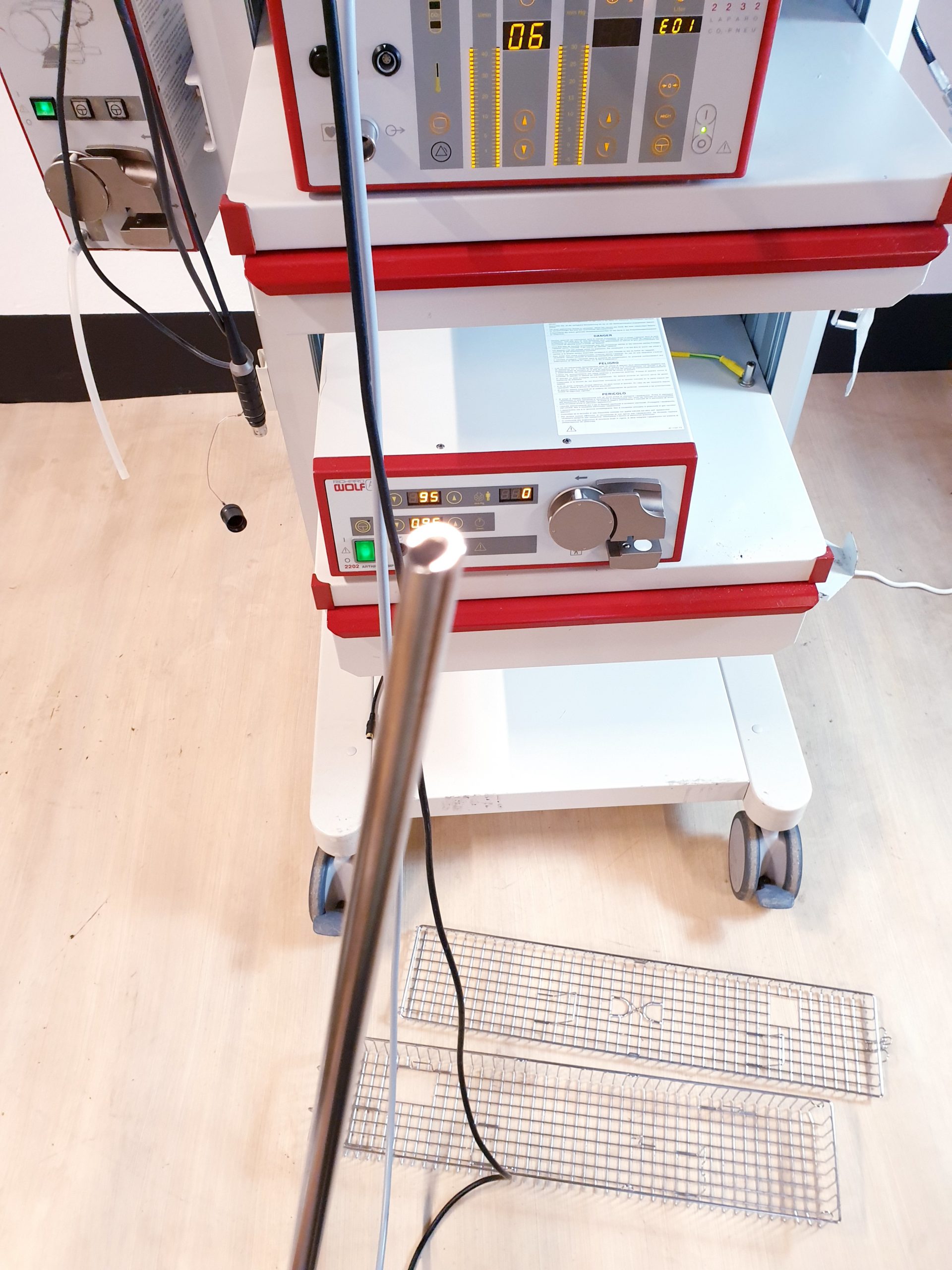 Richard Wolf 5520 Prozessor + 85520.912 Kamerakopf + 8934.532 eye MAX 30 , 2202 Arthopump, 2232 Laparo Co2 Pneu, 5131 Auto LP, 2215 Laparo Pump thumbnail 12
