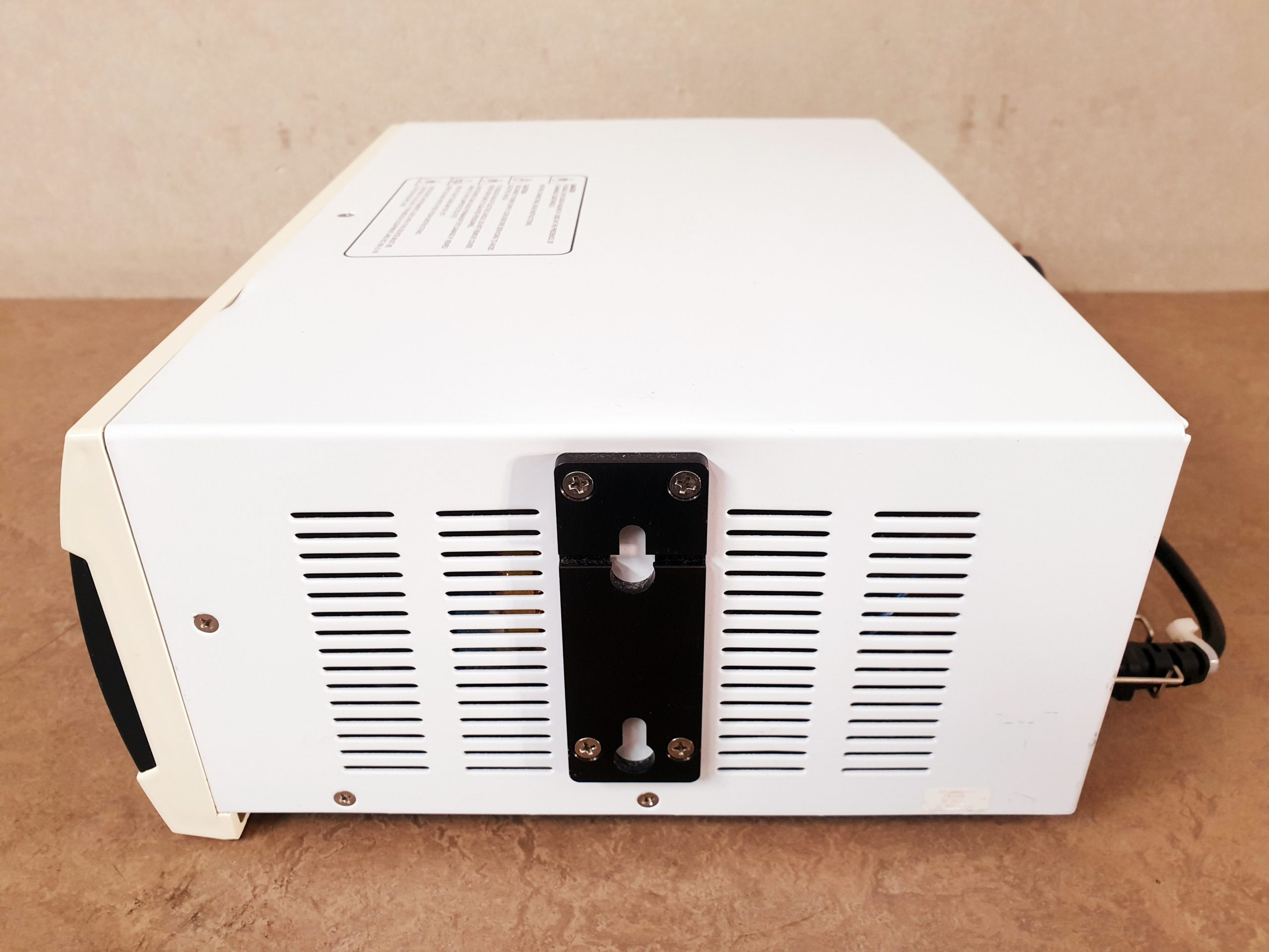 Sunoptics TITAN 300 (S300T) LIGHT SOURCE — image 1 of 4