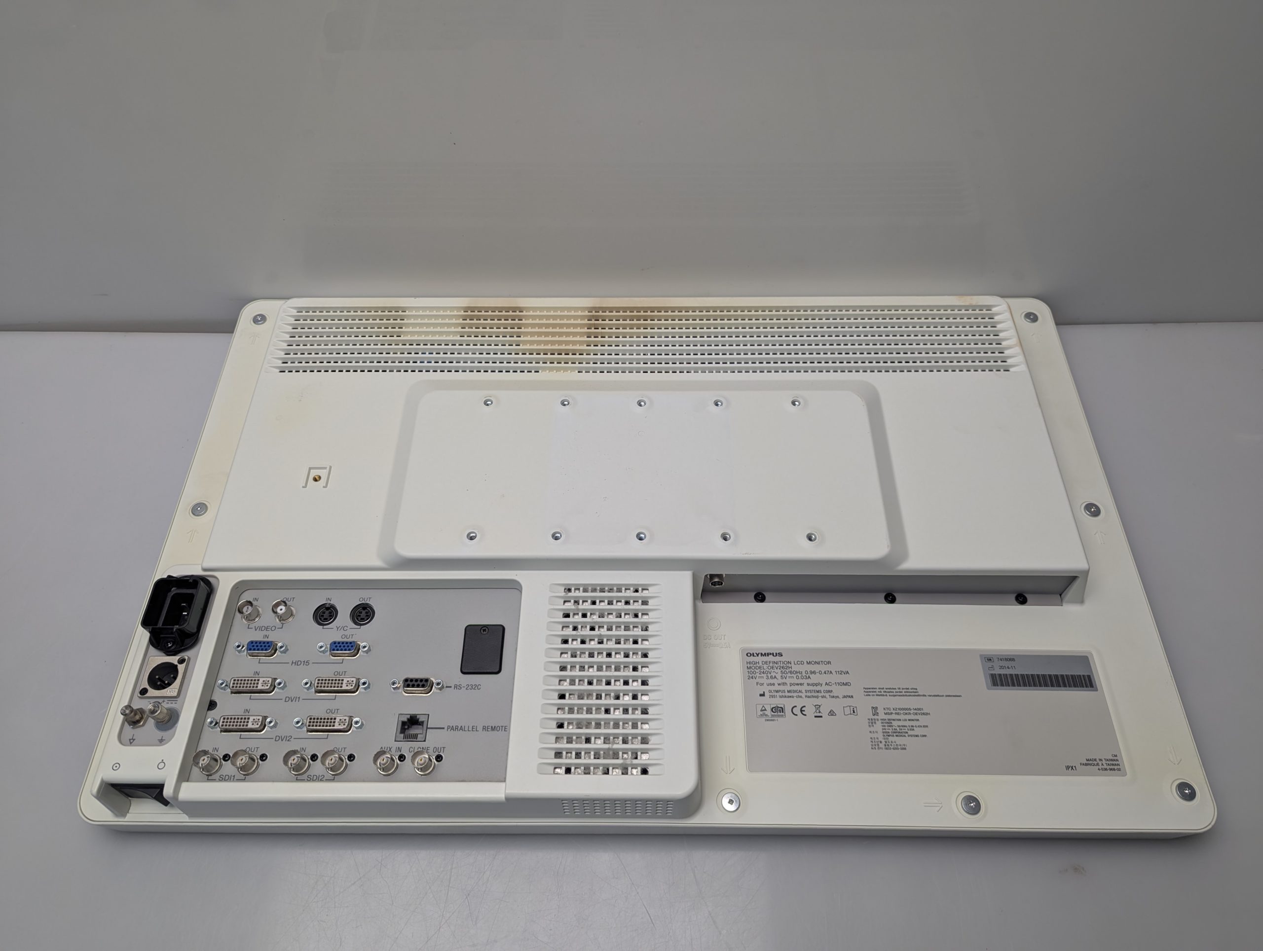 Olympus OEV262H 26 HD LCD Endoskopie Monitor thumbnail 11