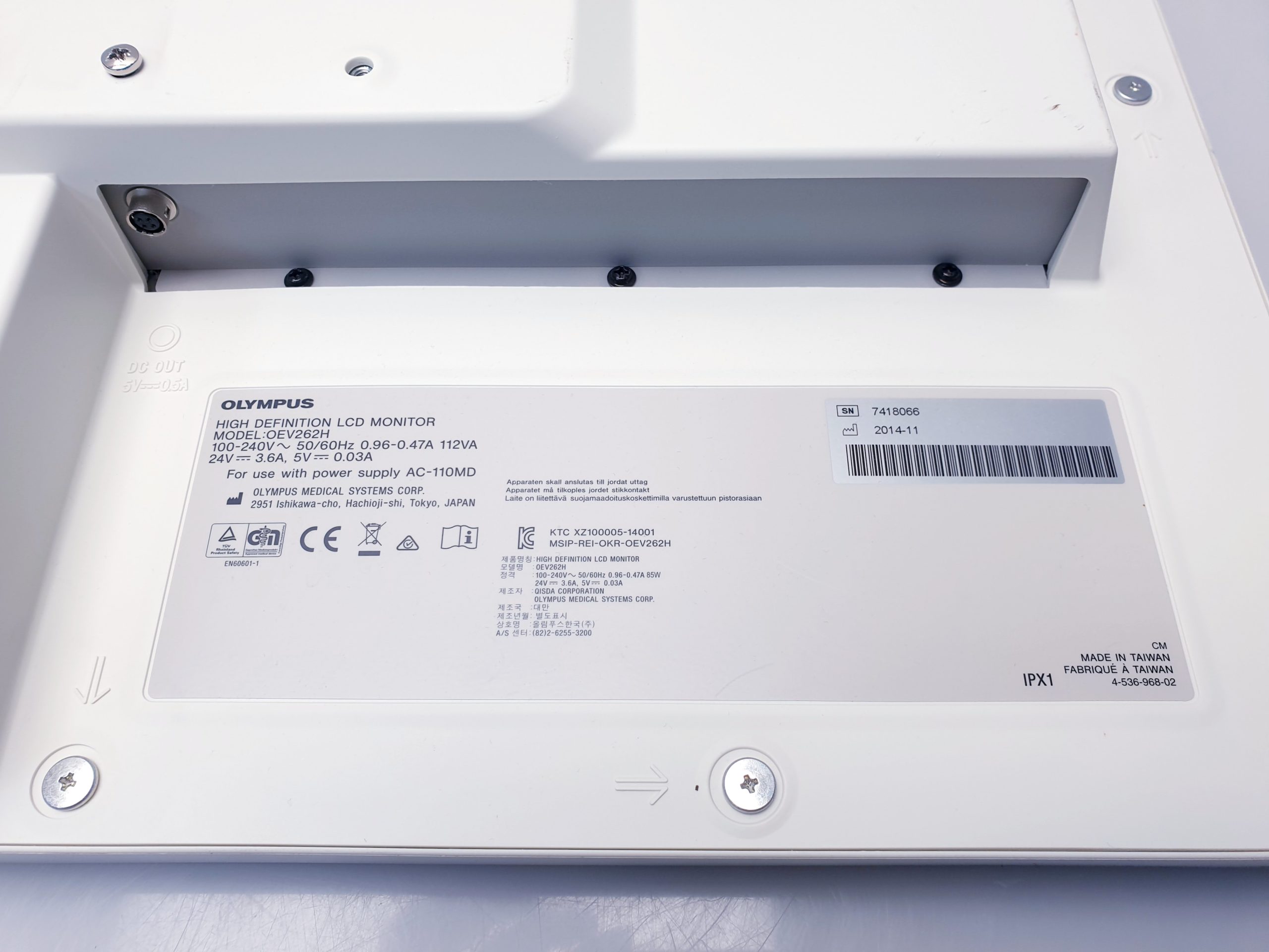 Olympus OEV262H 26 LCD Endoscopy Monitor thumbnail 10