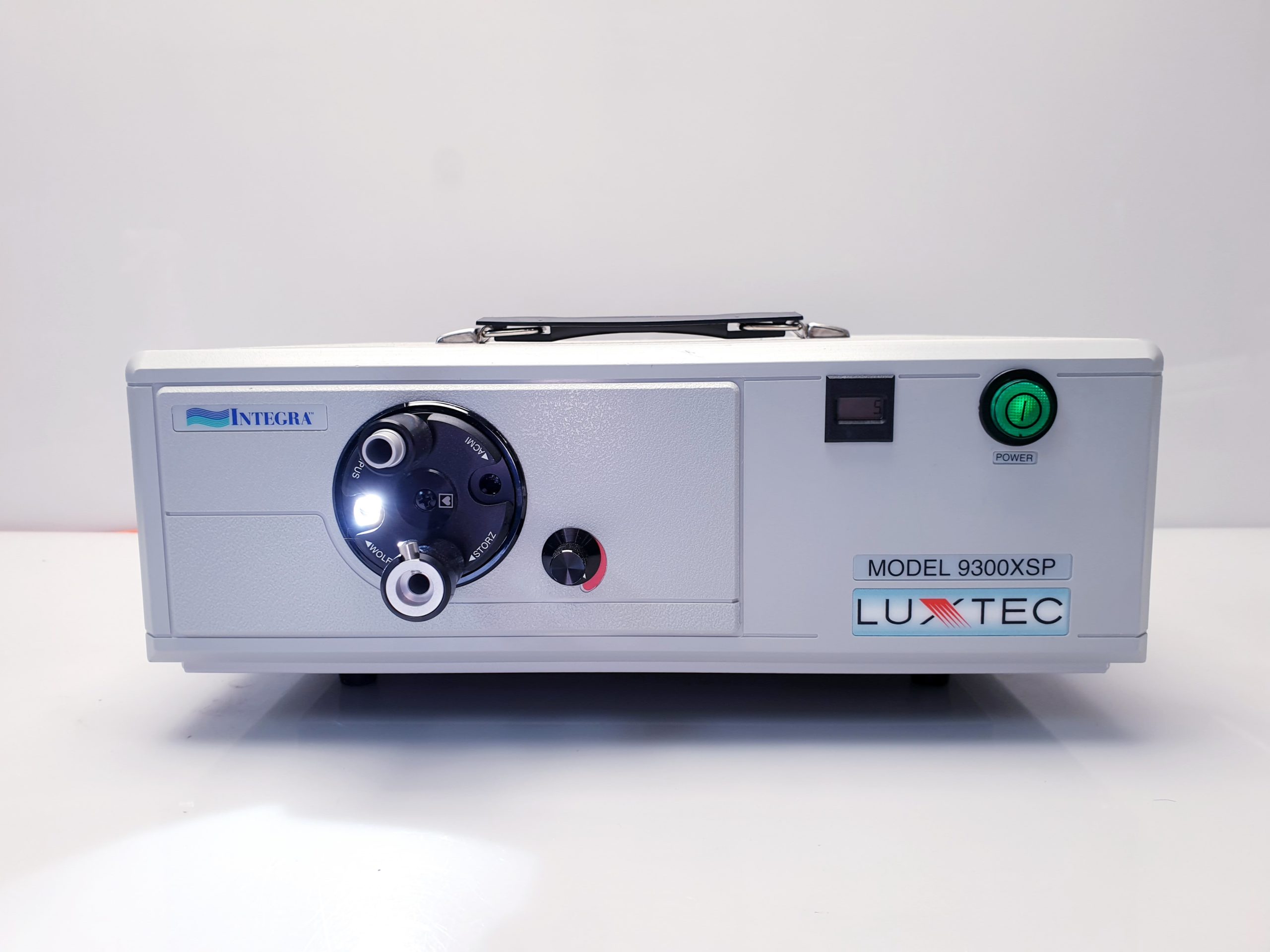 Integra Luxtec 9300XSP Xenon Lichtquelle thumbnail 2