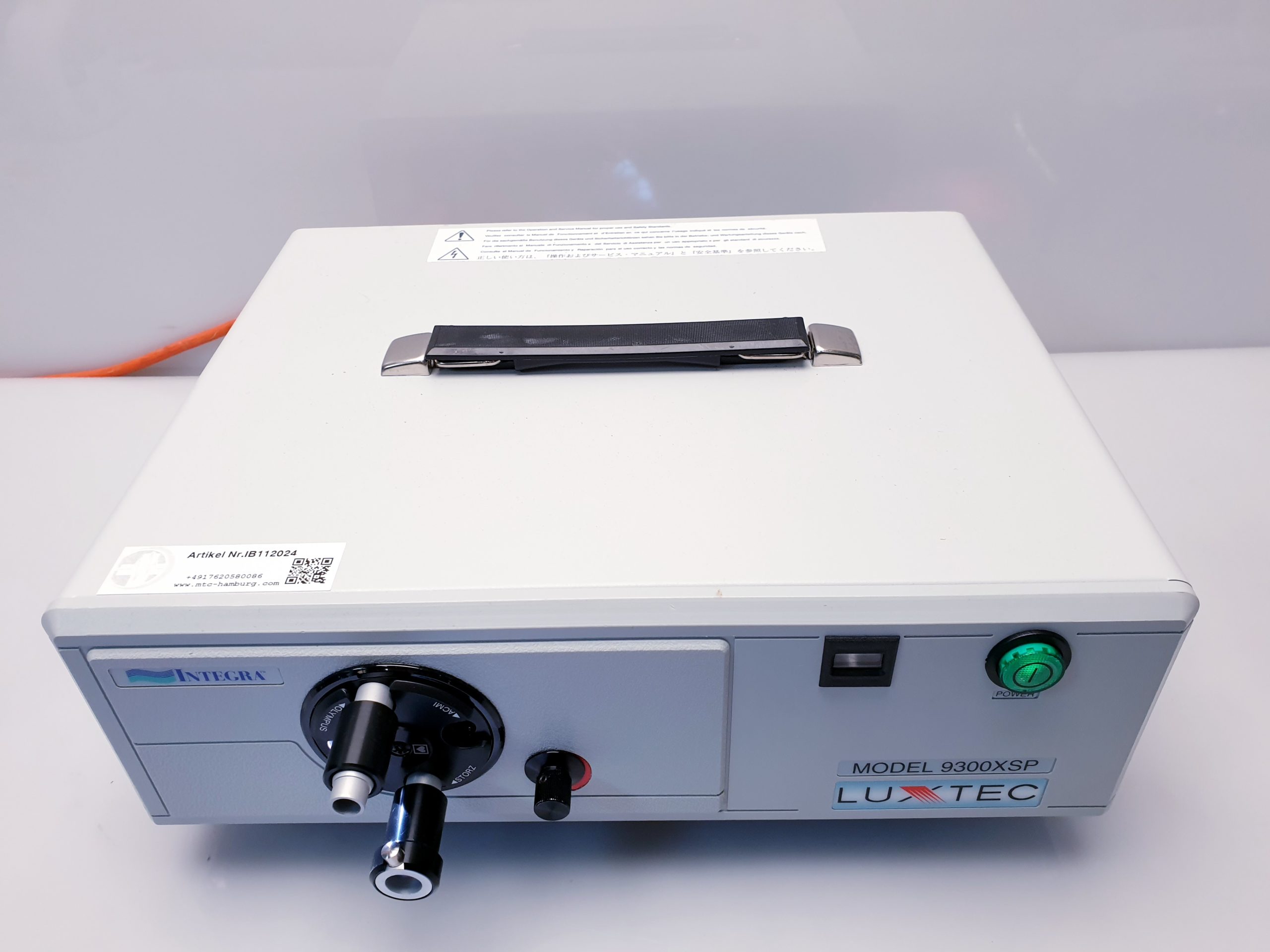 Integra Luxtec 9300XSP Xenon Lichtquelle thumbnail 3