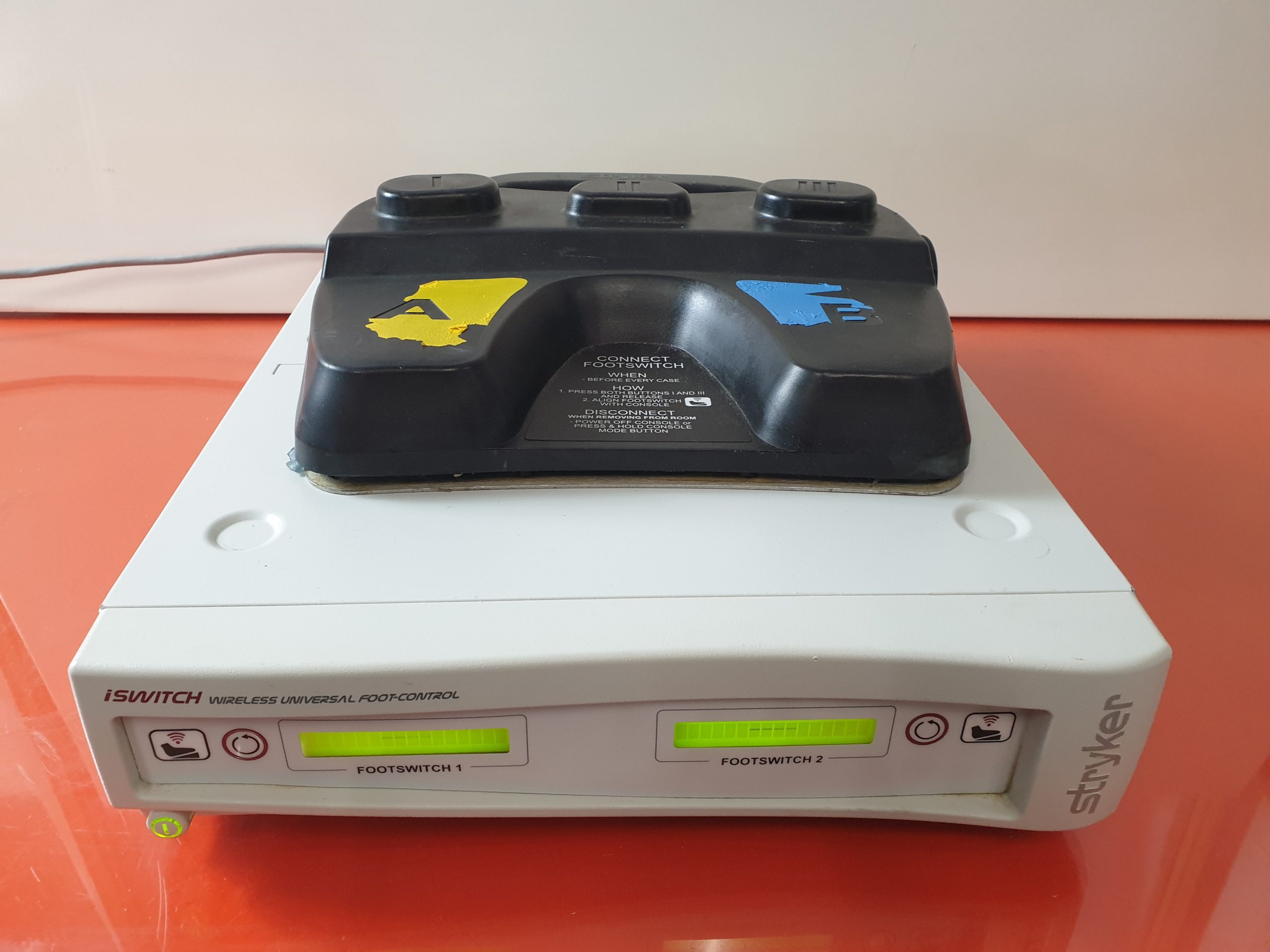 Stryker iSWITCH Wireless Universal FOOT-Control Ref- 277-200-100 — image 1 of 7