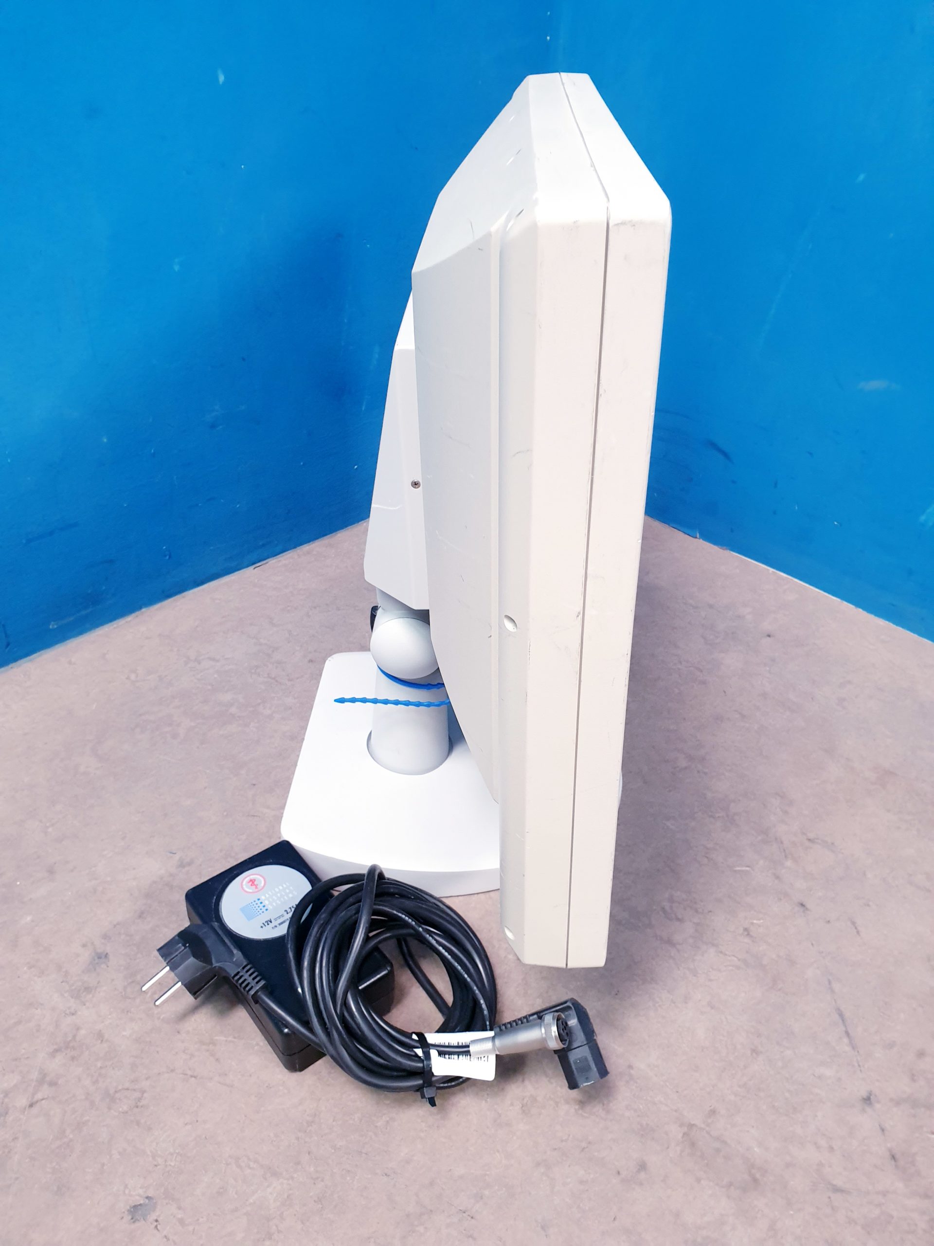 NDS V3C-SX18-A143 LCD Medical Display Monitor 18 video endoscopy mit Netzteil thumbnail 9
