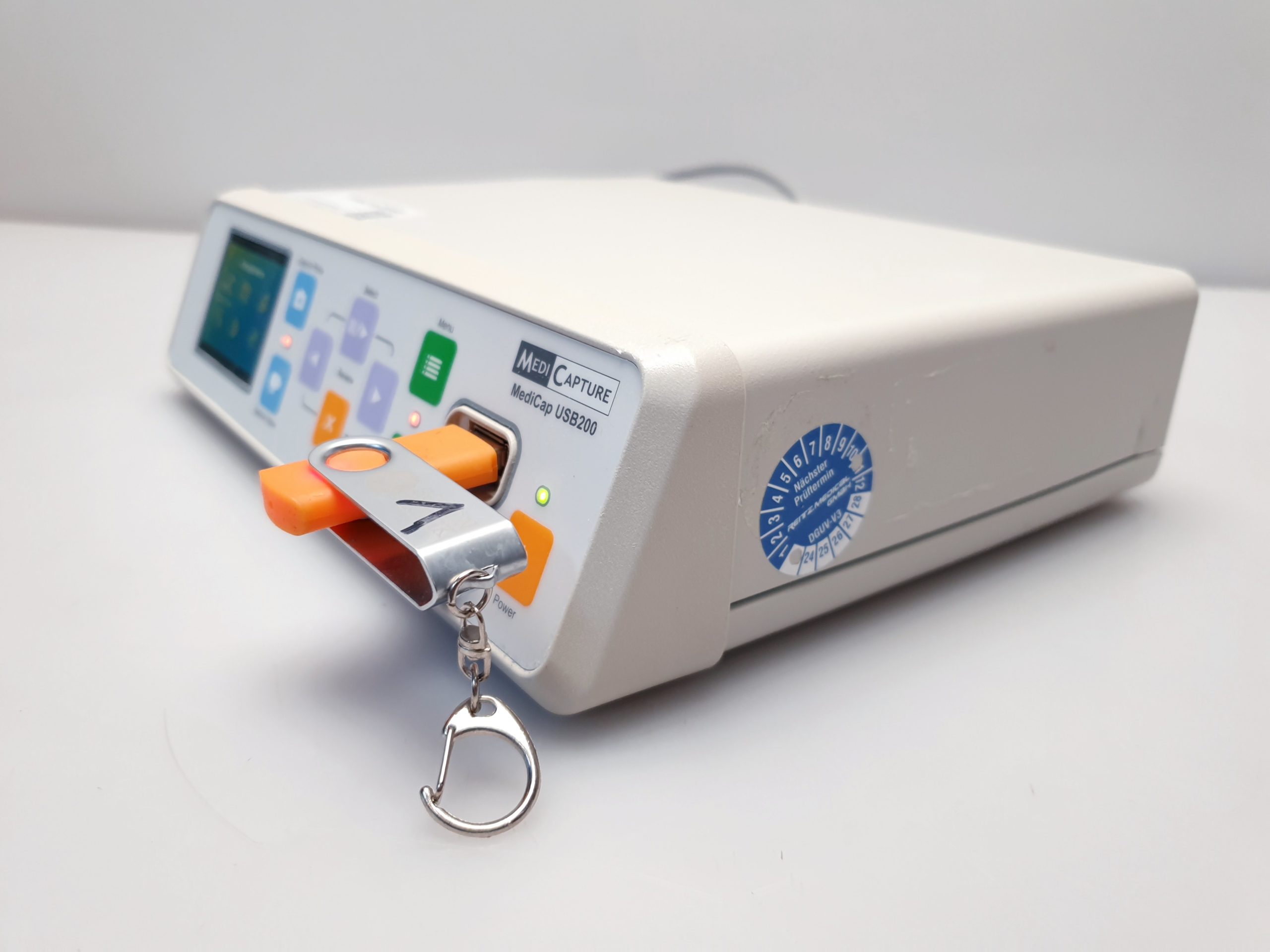 MediCap USB200 // USB 200 Video Image Capture MEDICAPTURE — image 1 of 3